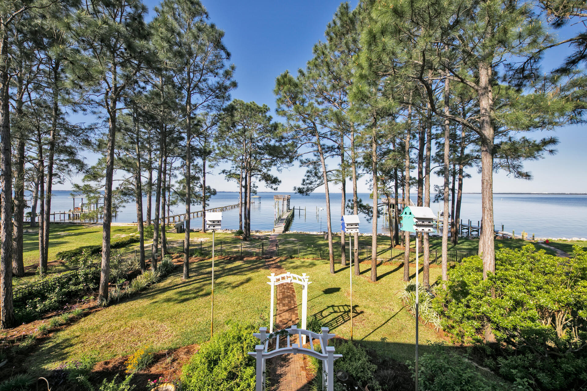 RAINTREE ESTATES - Residential