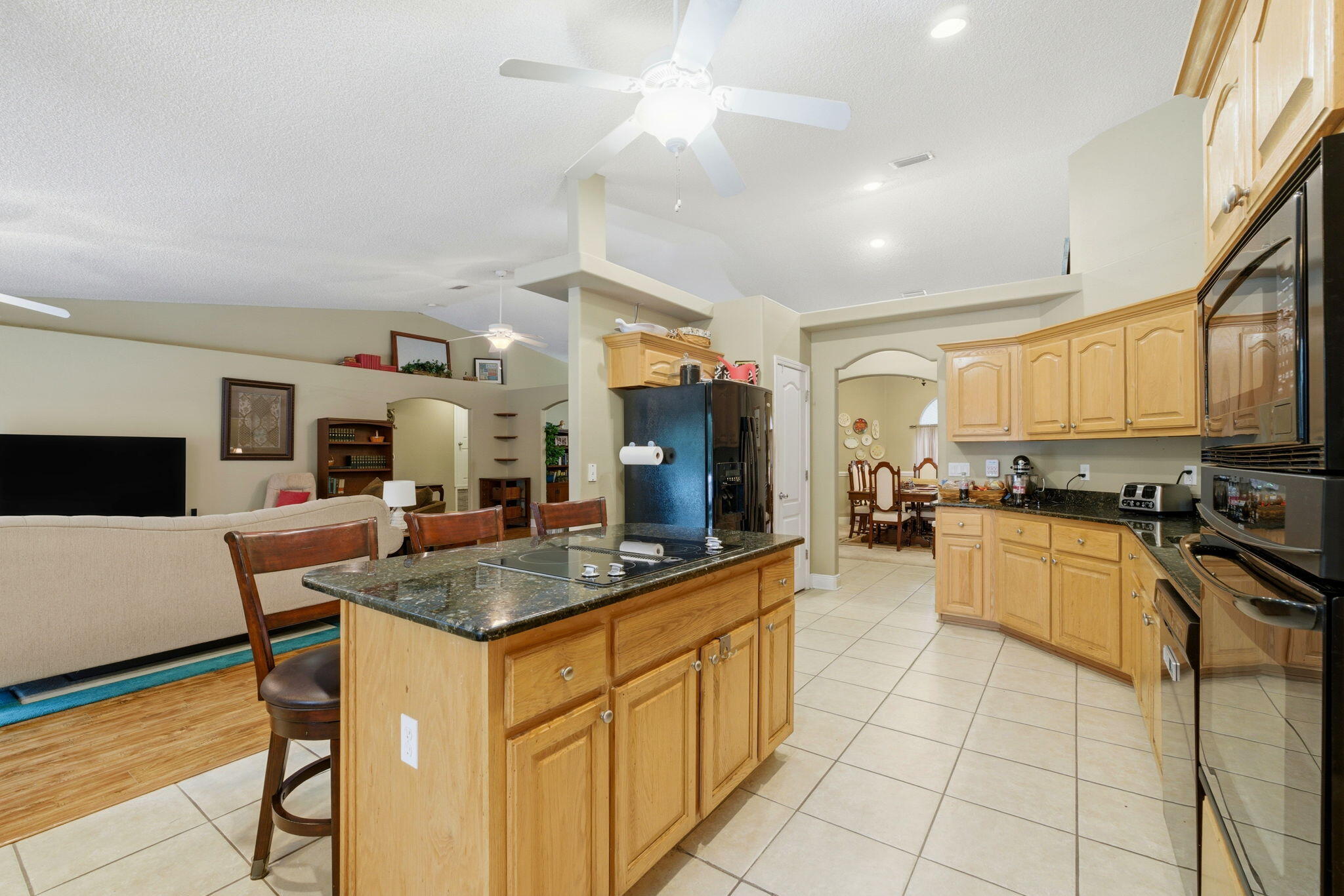 HOLLEY BY THE SEA - Residential