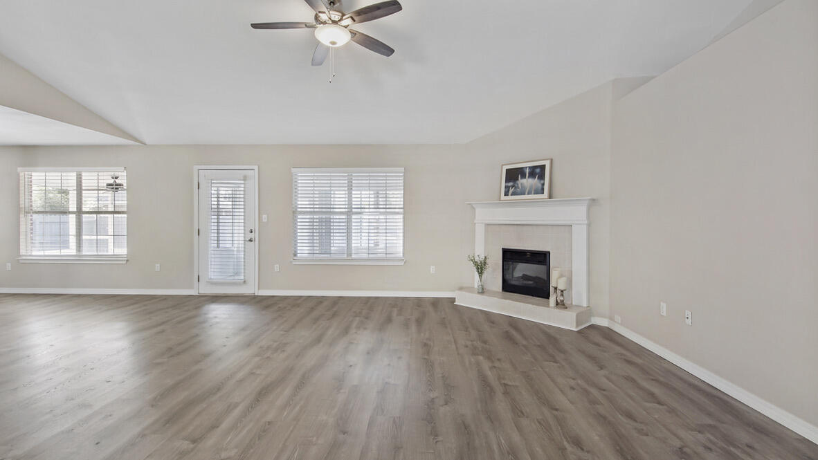 MACK BAYOU POINTE S/D - Residential Lease