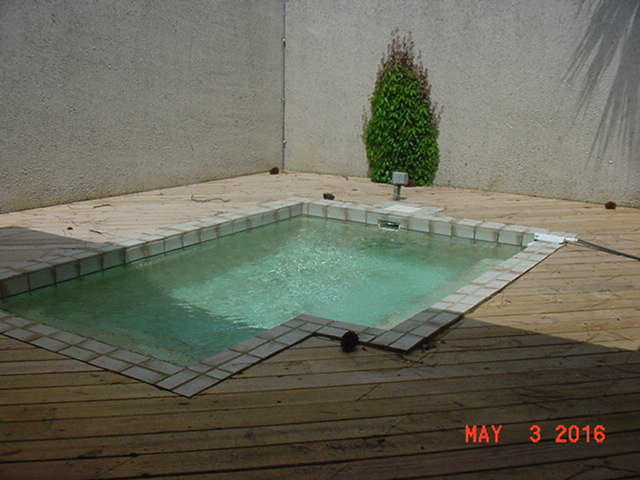 LINKSIDE VILLAGE UNIT 2 - Residential