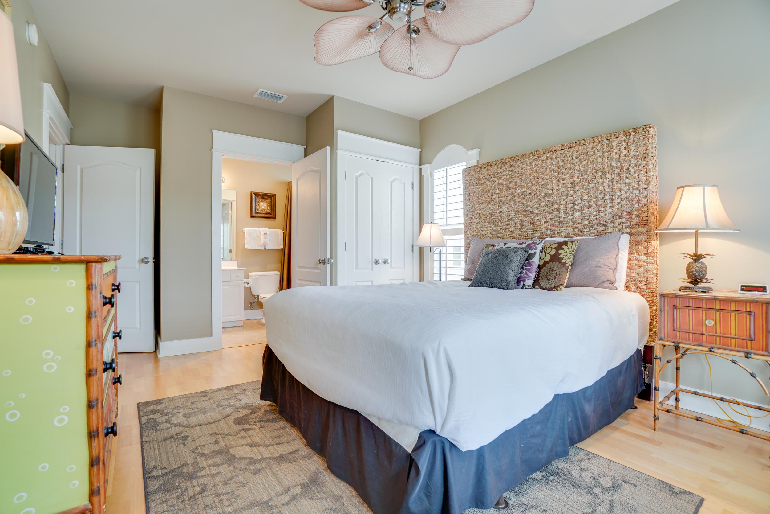 VILLAS AT SEAGROVE BEACH - Residential