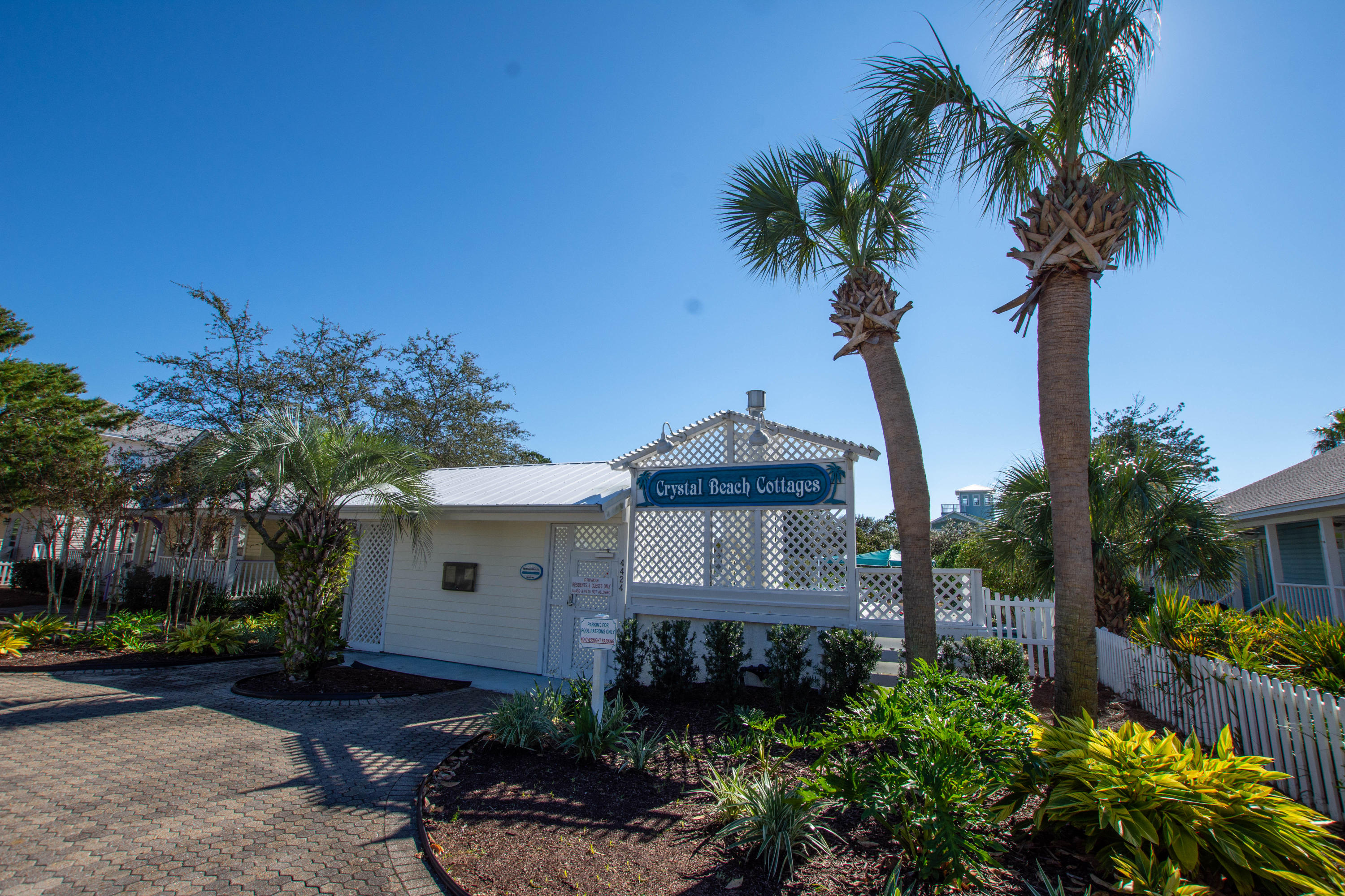 CRYSTAL BEACH - Residential