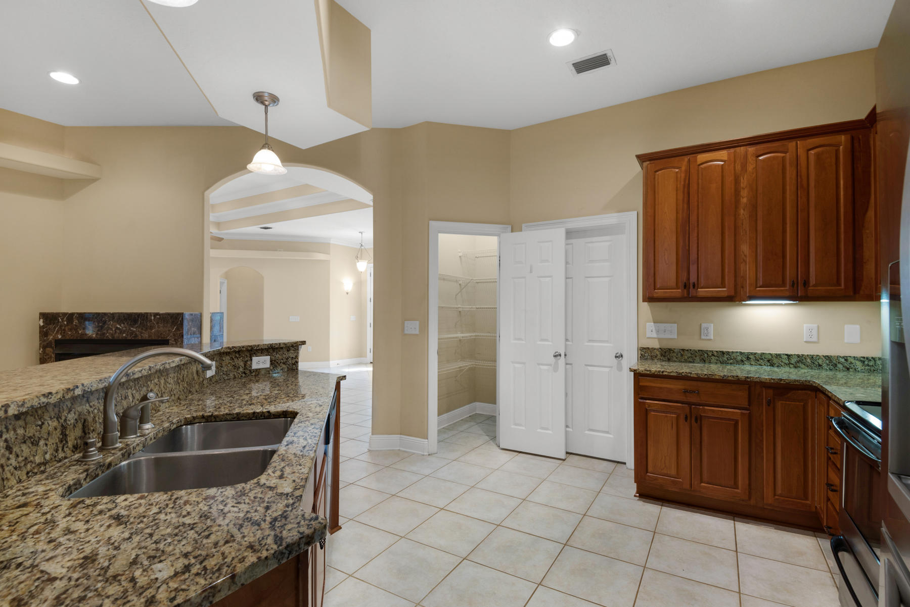 CHARDONNAY ESTATES - Residential Lease