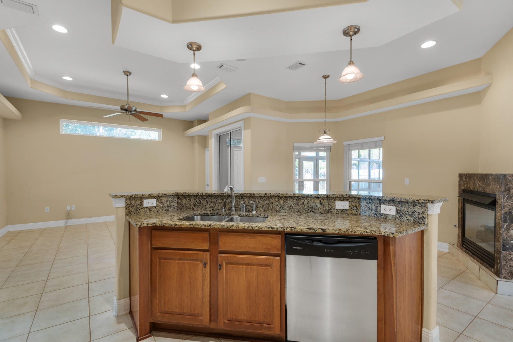 CHARDONNAY ESTATES - Residential Lease