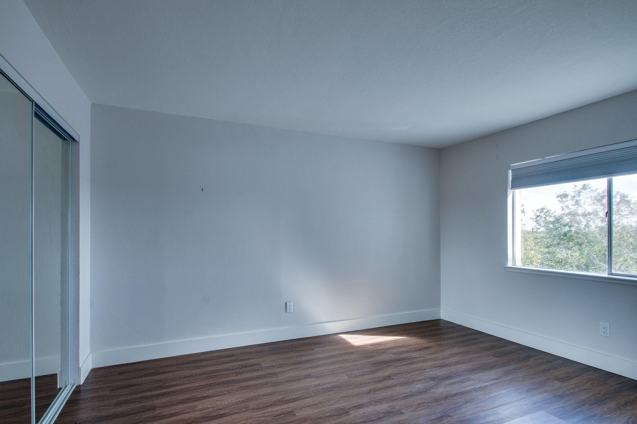 VALENCIA CONDO - Residential