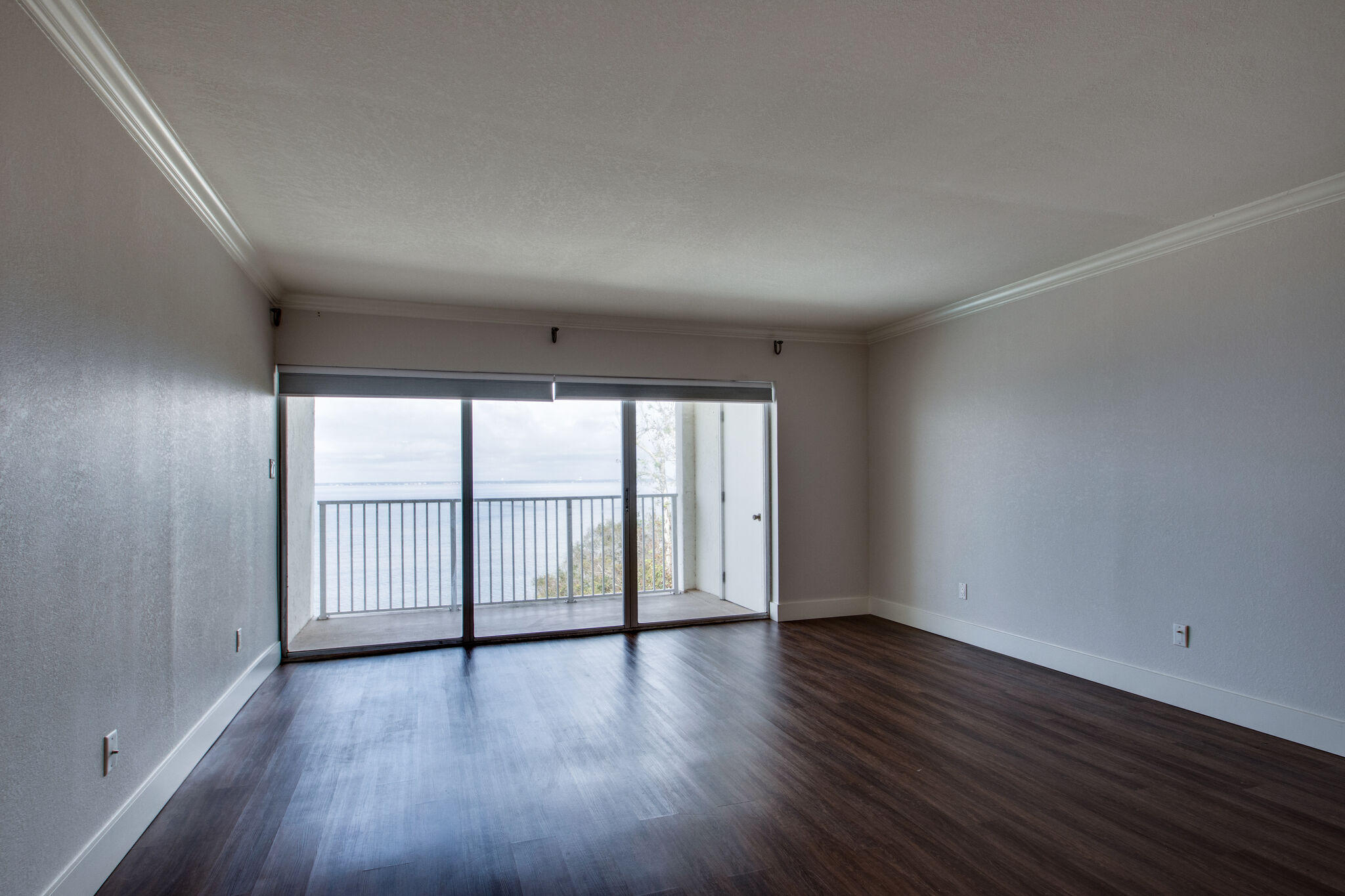 VALENCIA CONDO - Residential
