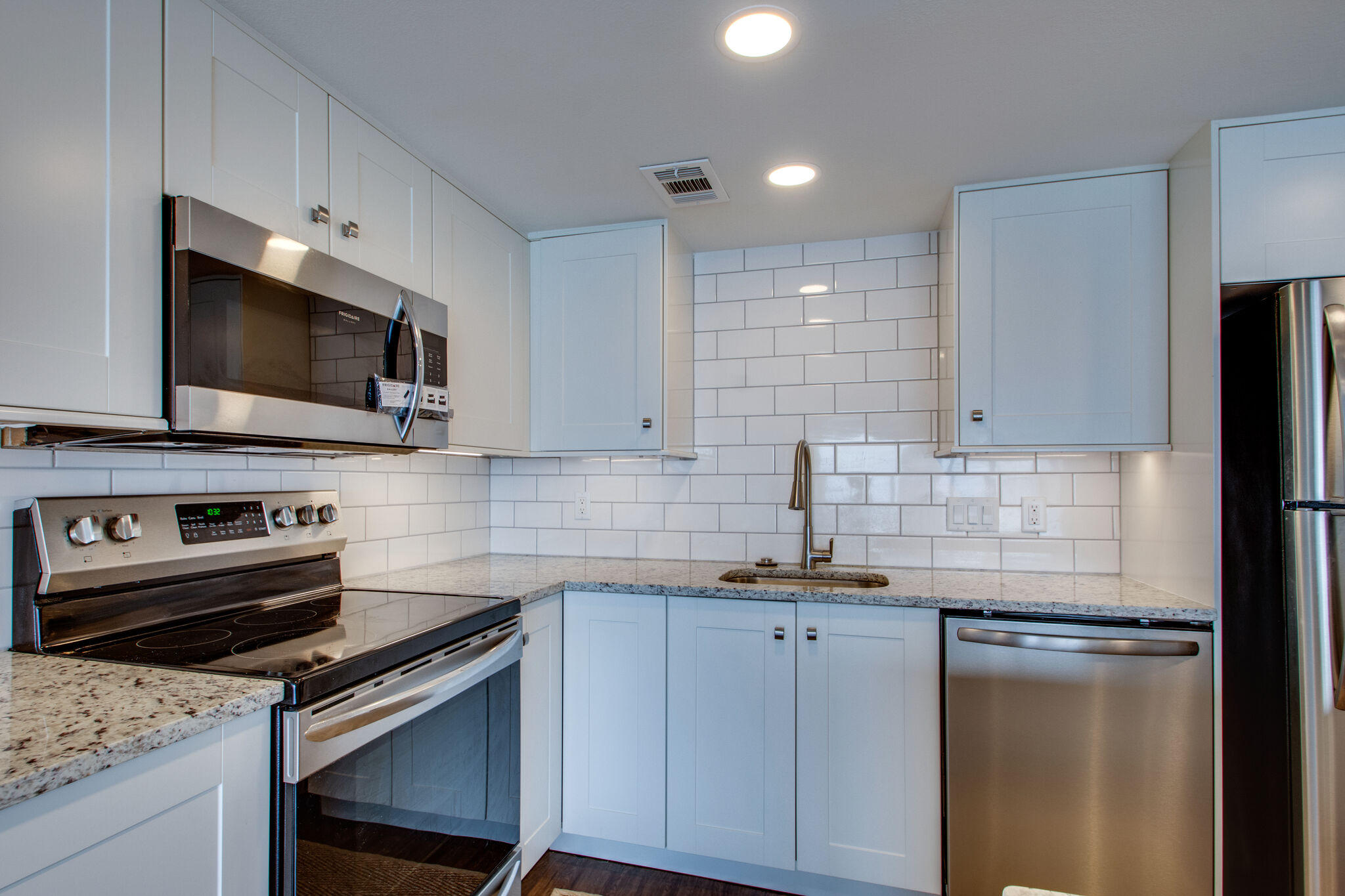 VALENCIA CONDO - Residential