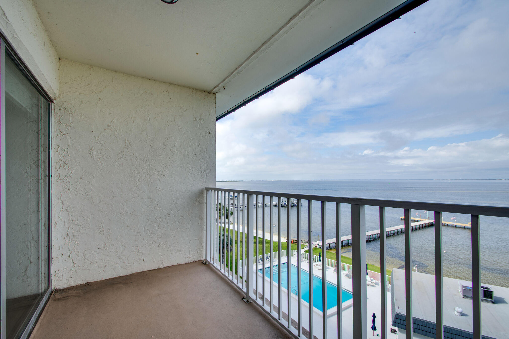 VALENCIA CONDO - Residential