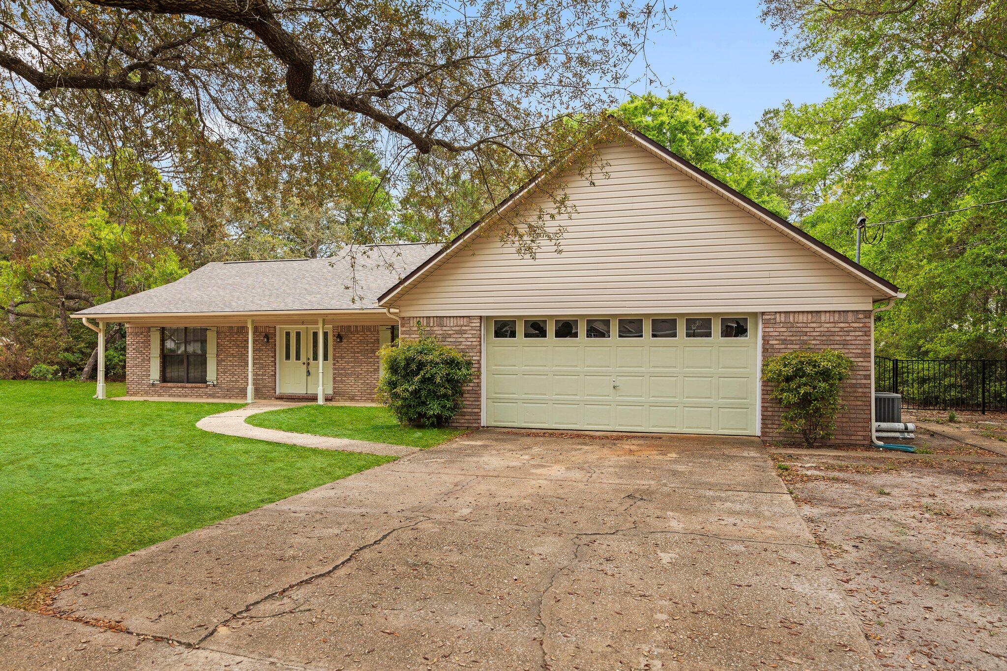 QUAIL TRAIL - Residential Lease
