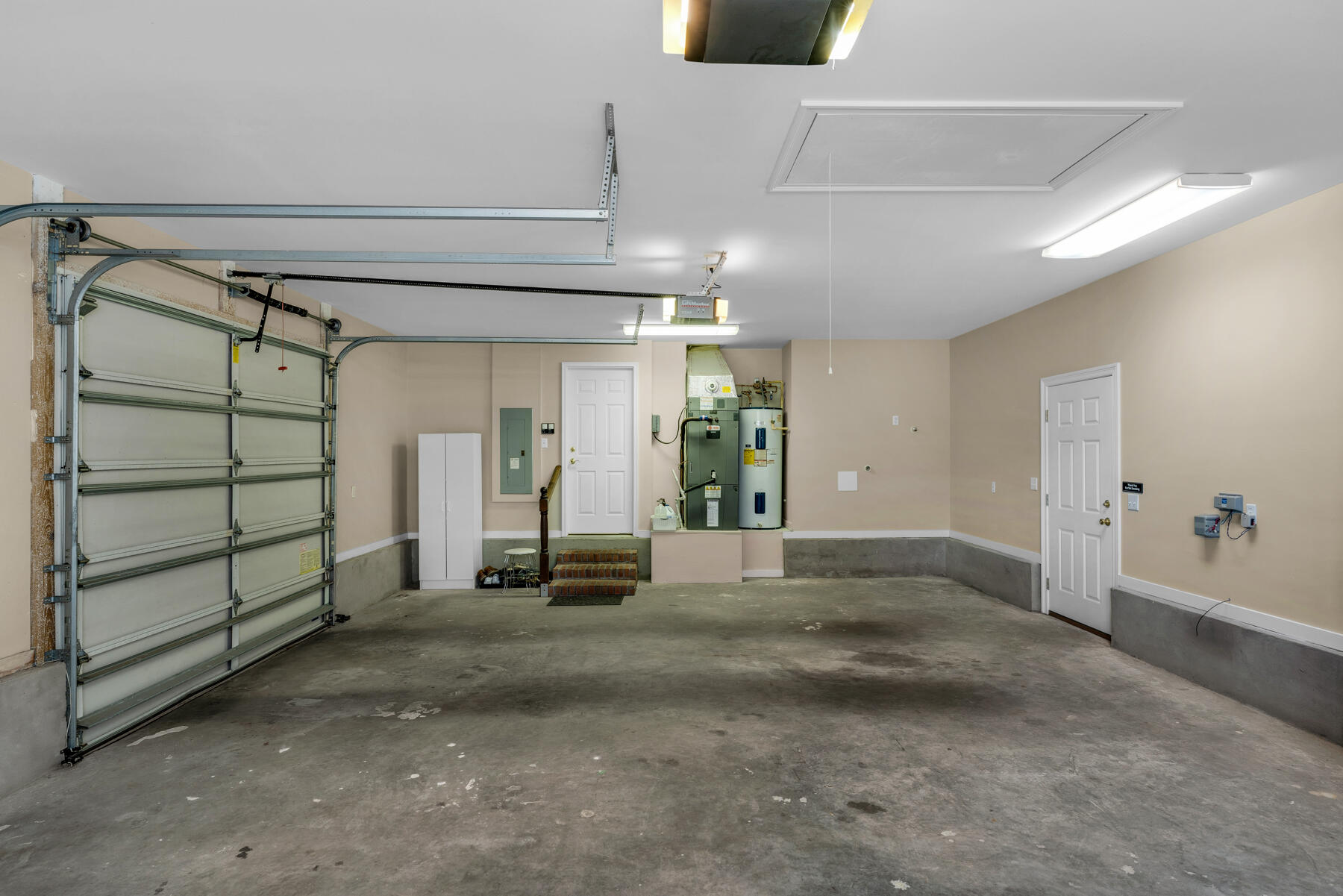 Lafitte Crescent - Residential