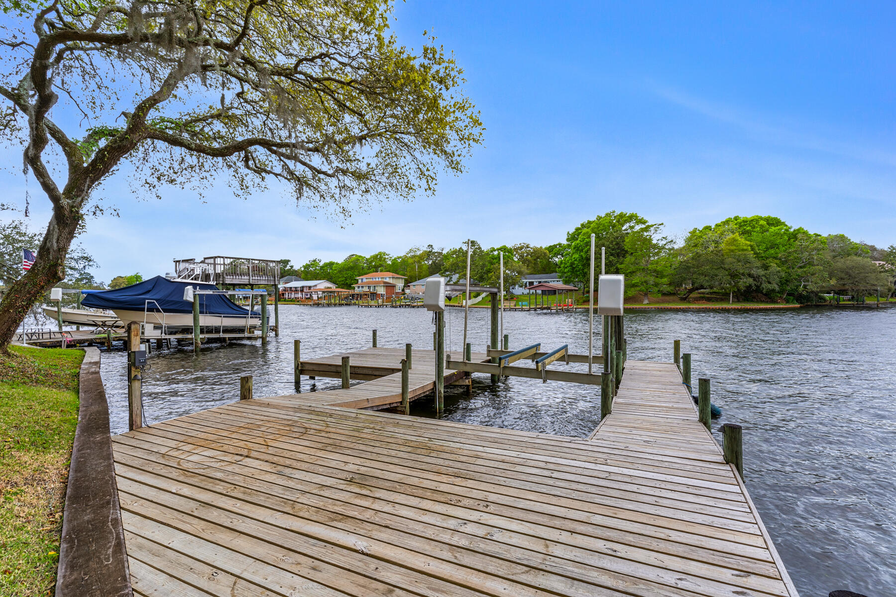Lafitte Crescent - Residential