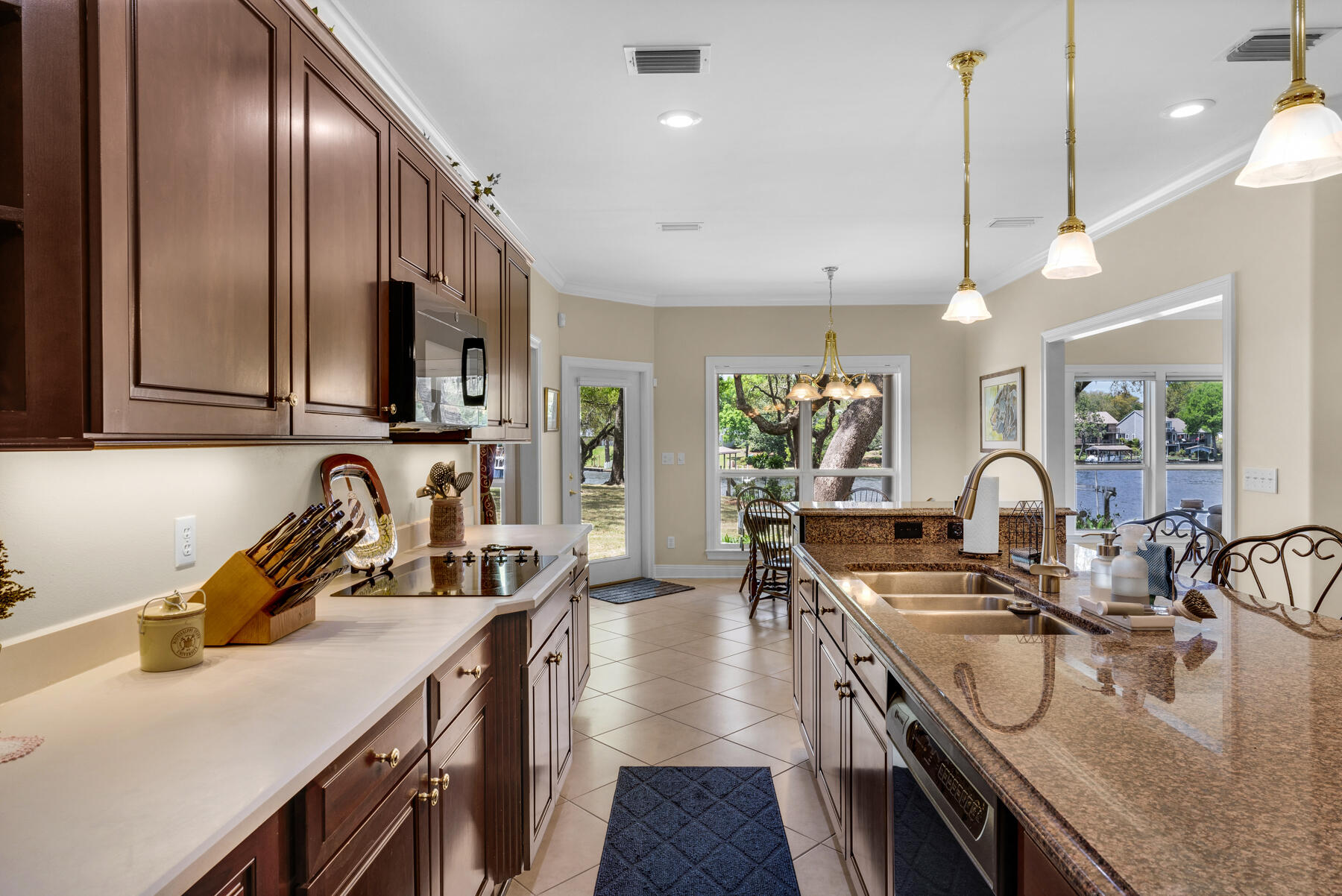 Lafitte Crescent - Residential