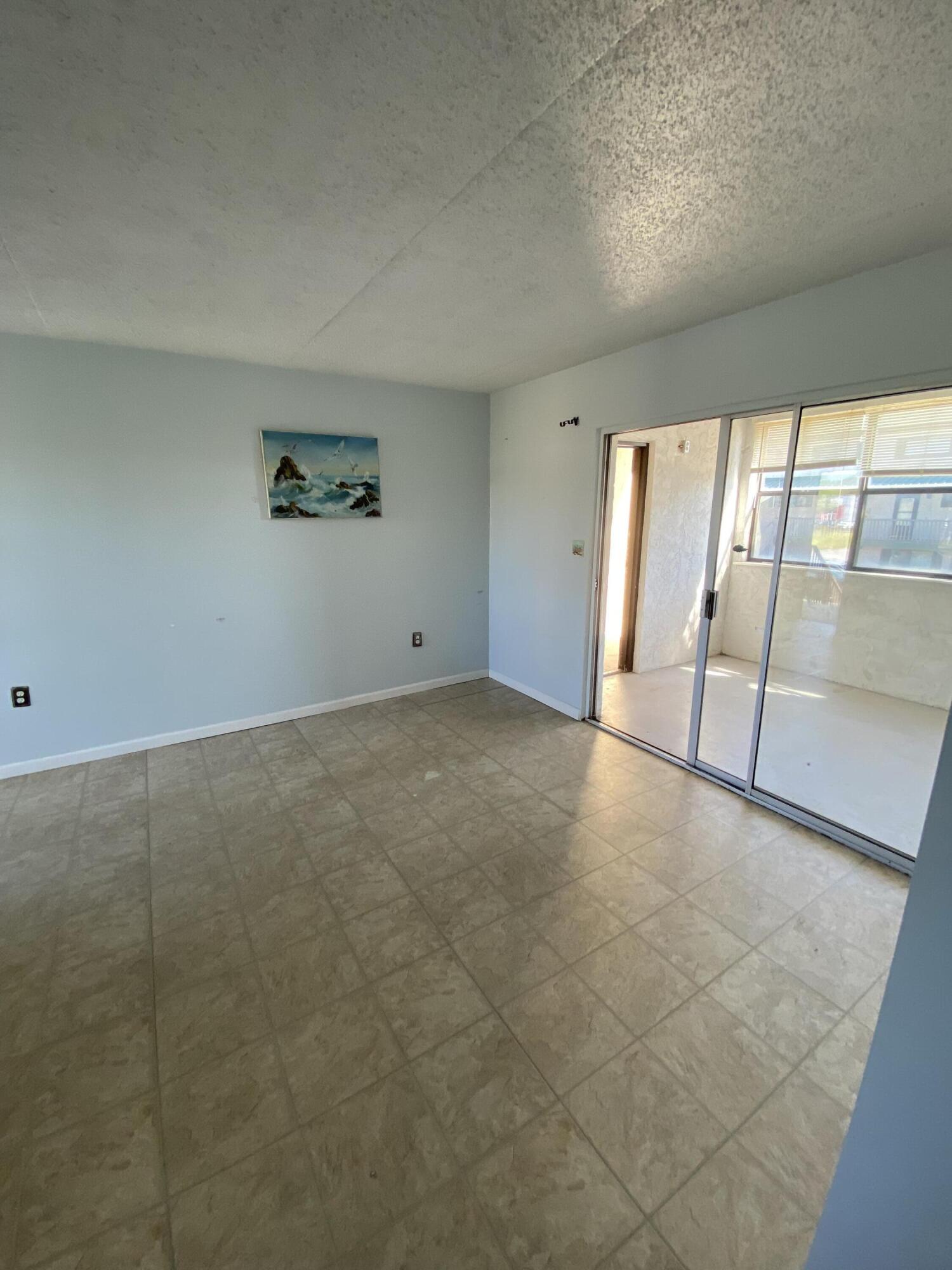 SEA PALM 2 CONDO - Residential Lease
