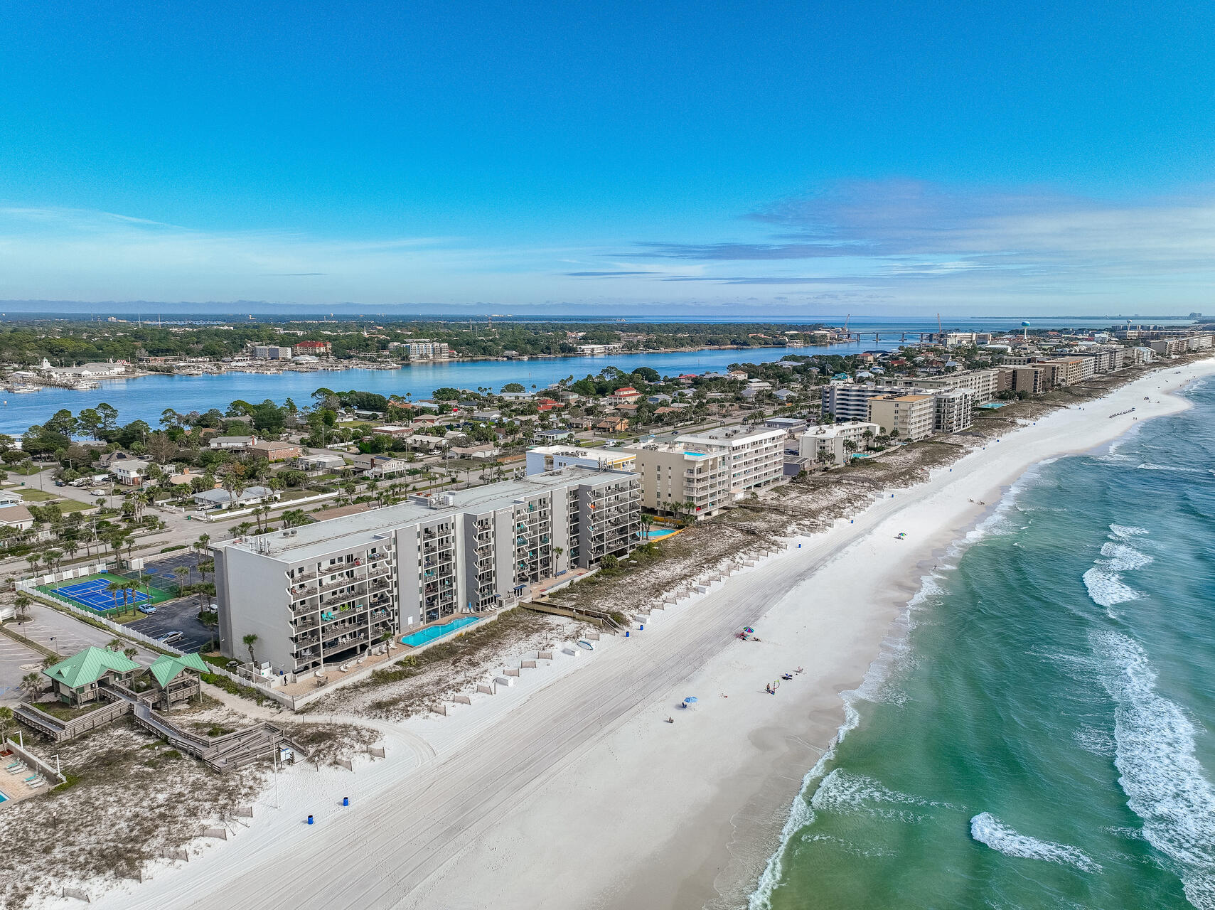 ISLAND ECHO CONDO - Residential