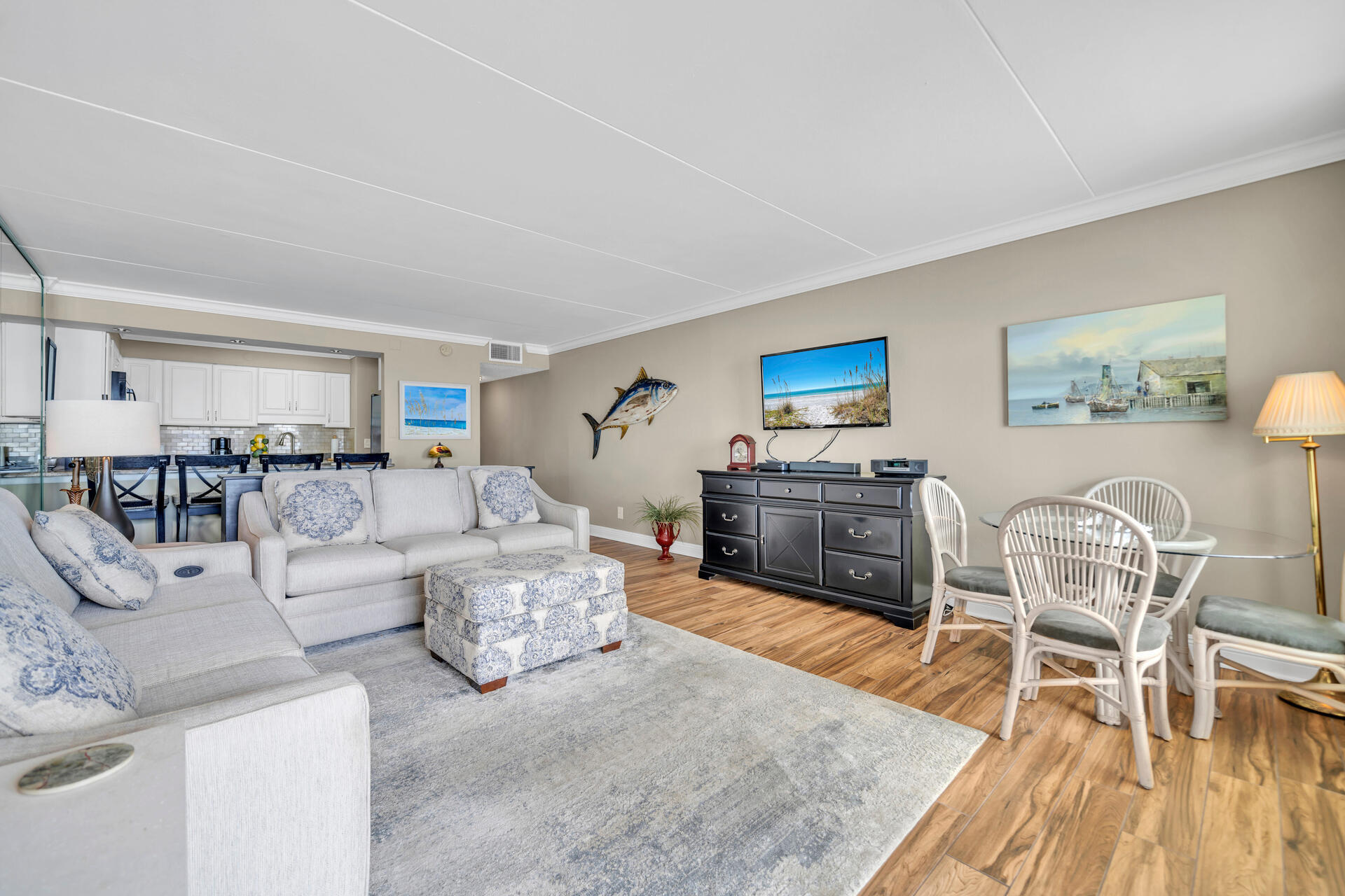 ISLAND ECHO CONDO - Residential