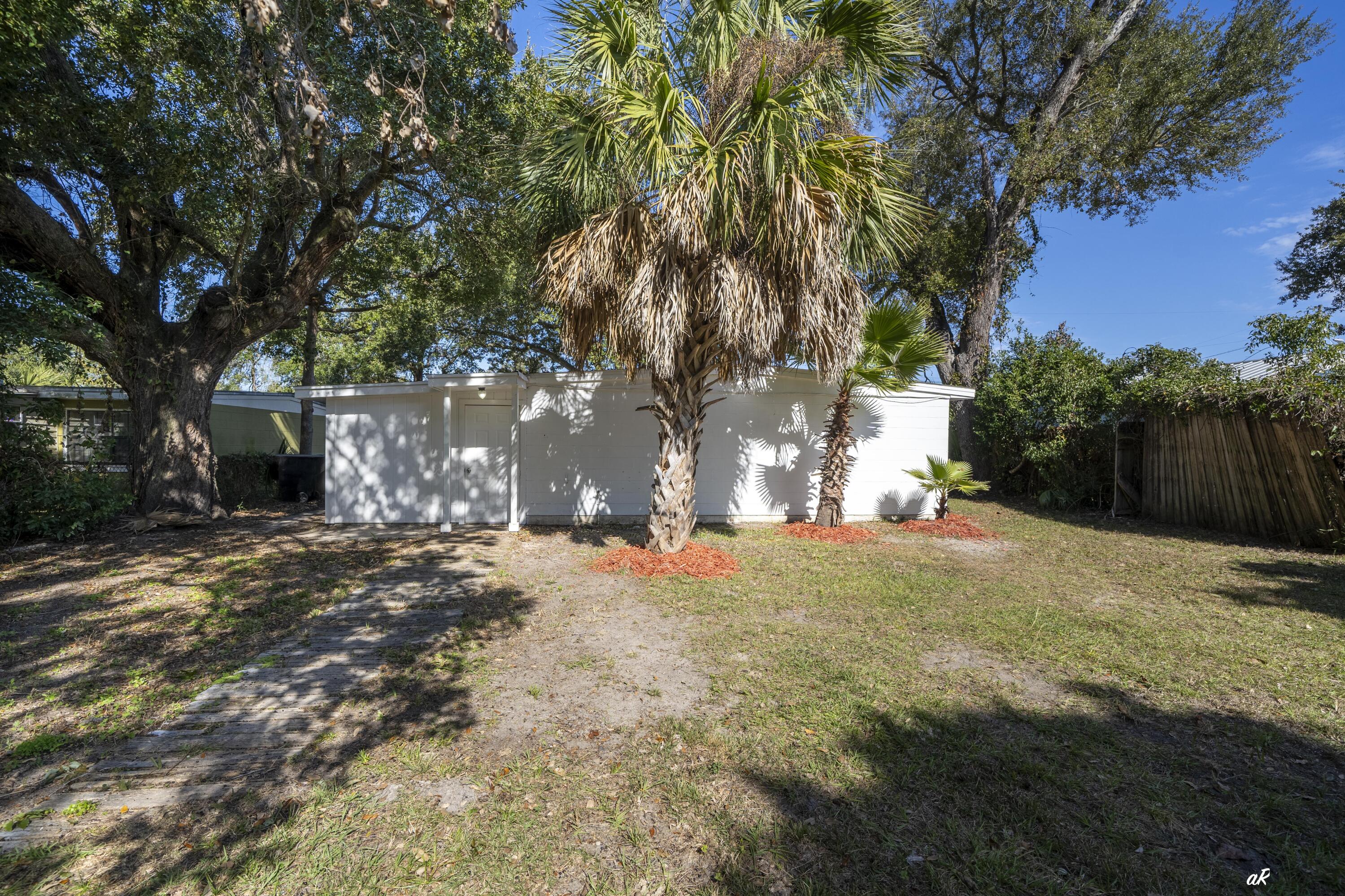 NO RECORDED SUBDIVISION - Residential
