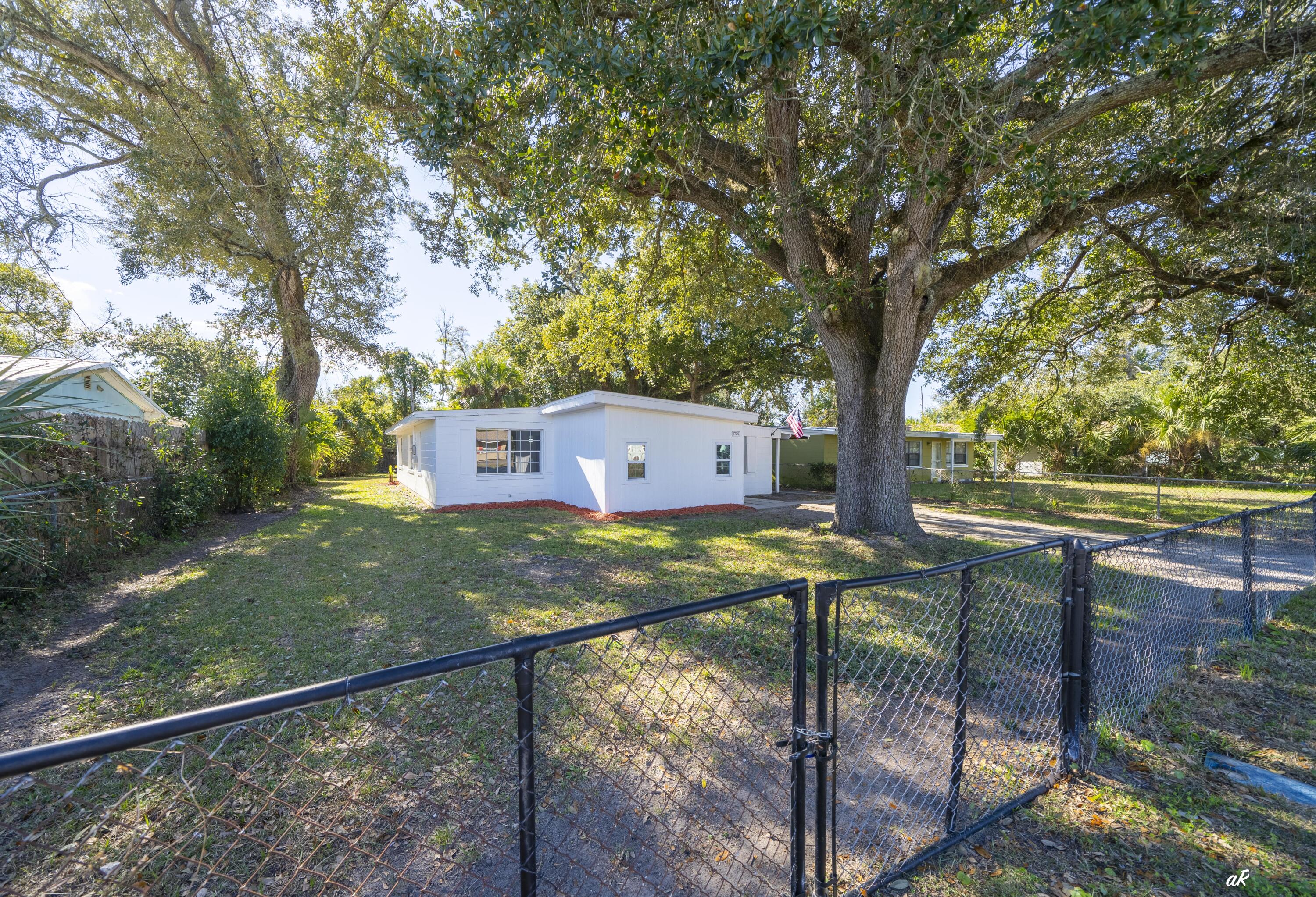 NO RECORDED SUBDIVISION - Residential