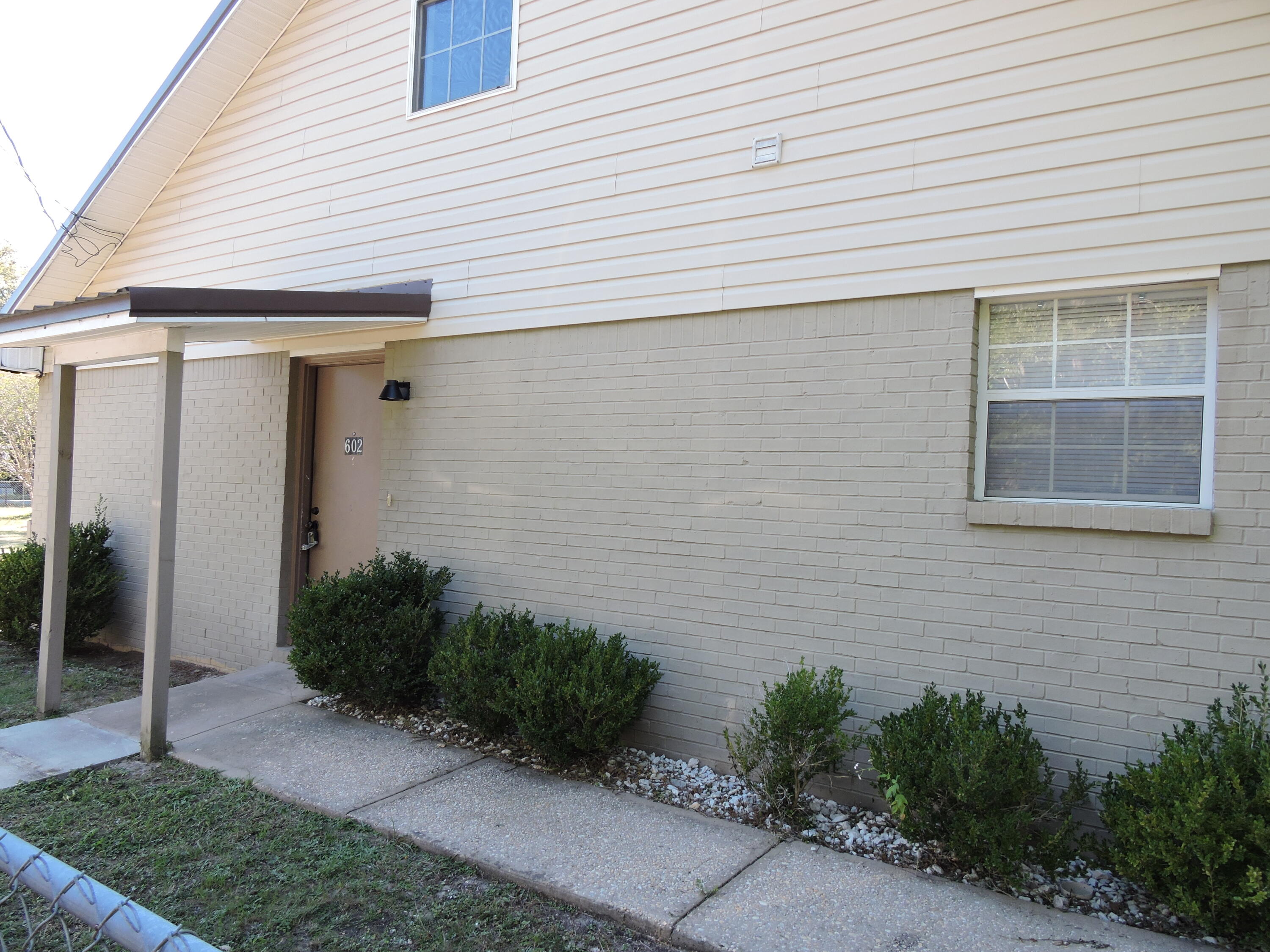 MORRIS ADDN TO CRESTVIEW - Residential Lease