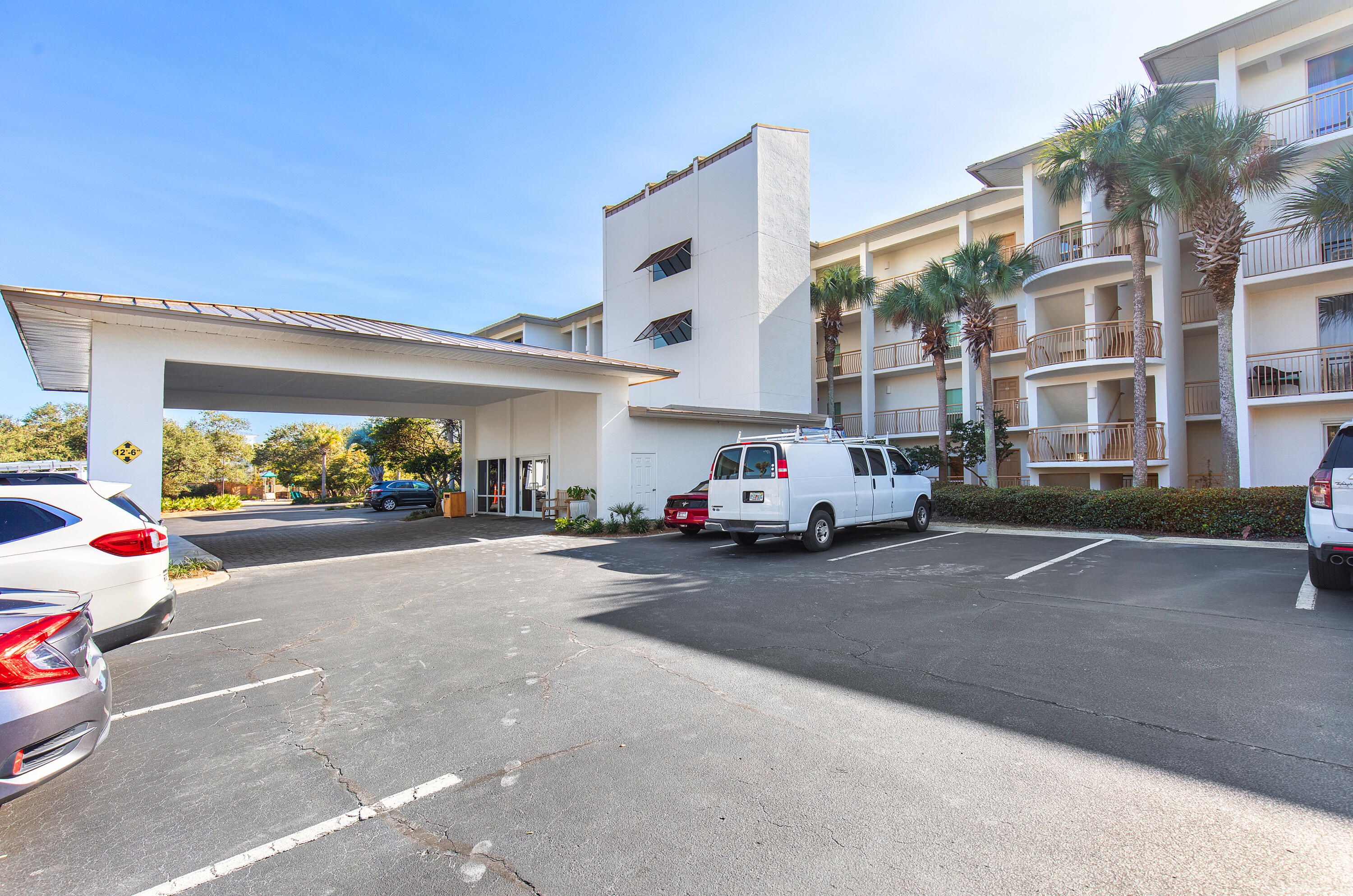 HIGH POINTE RESORT CONDO - Residential