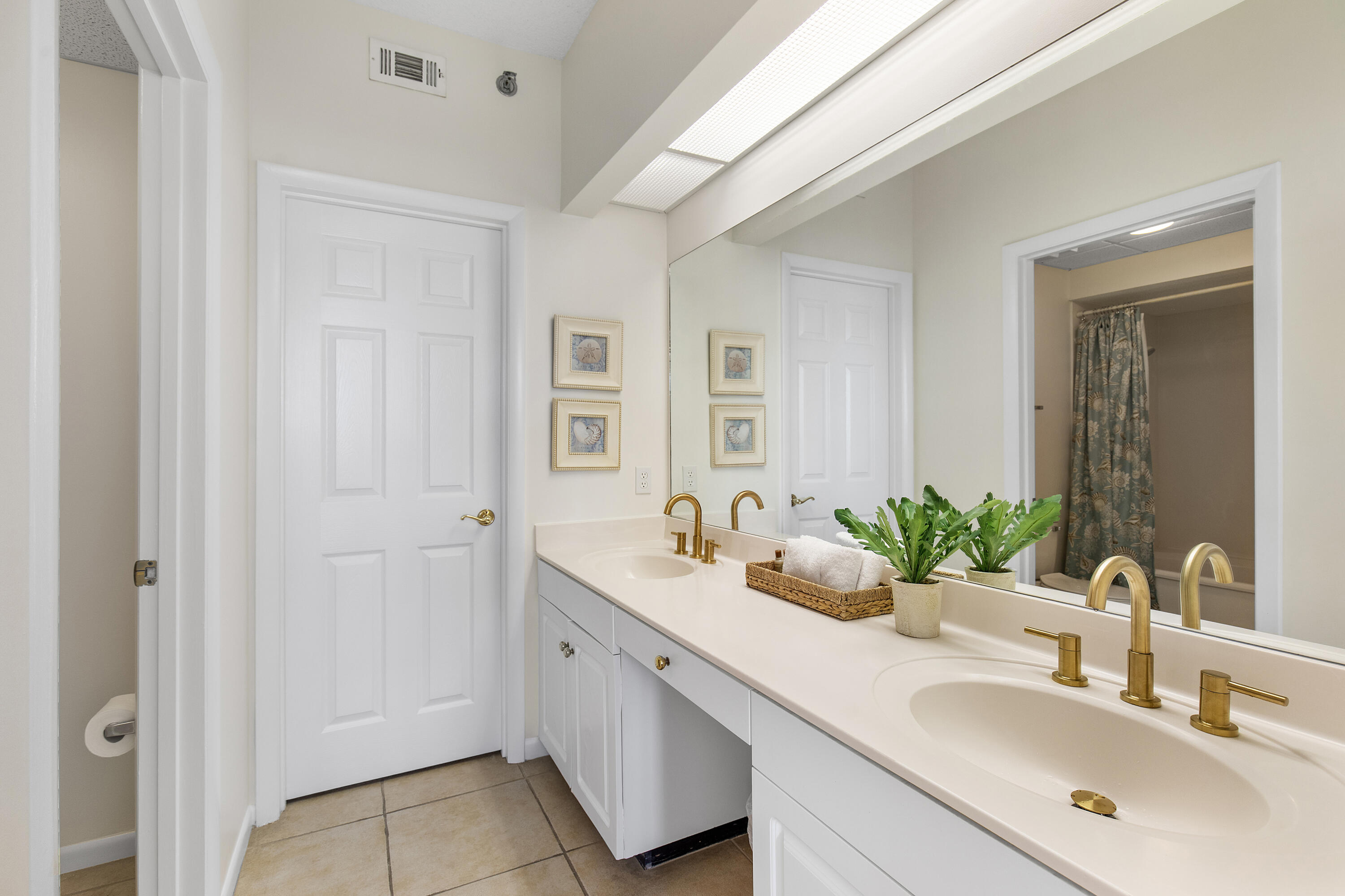 HIGH POINTE RESORT CONDO - Residential