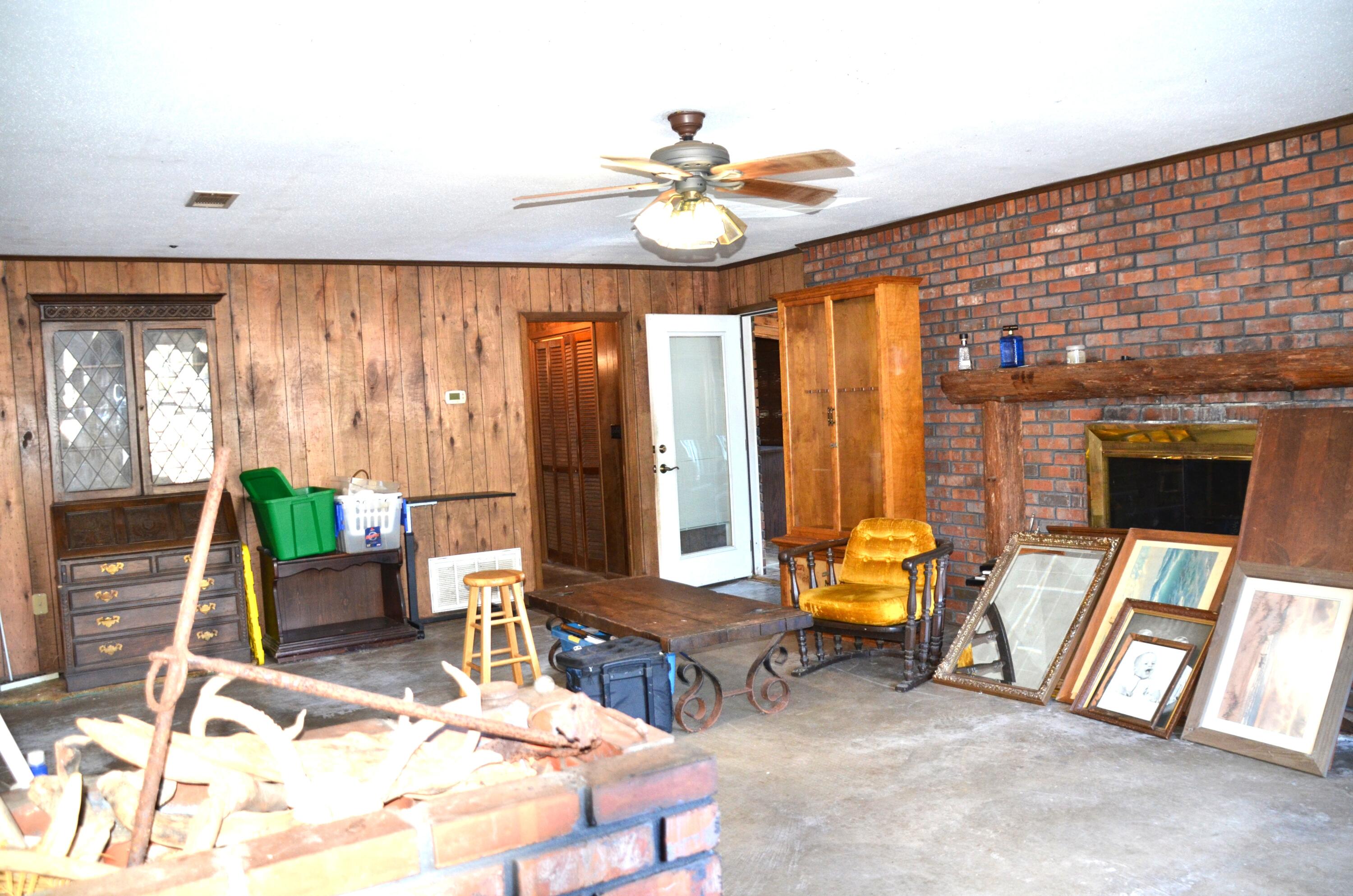 RESUB OF KELLYS ADD TO DESTIN - Residential