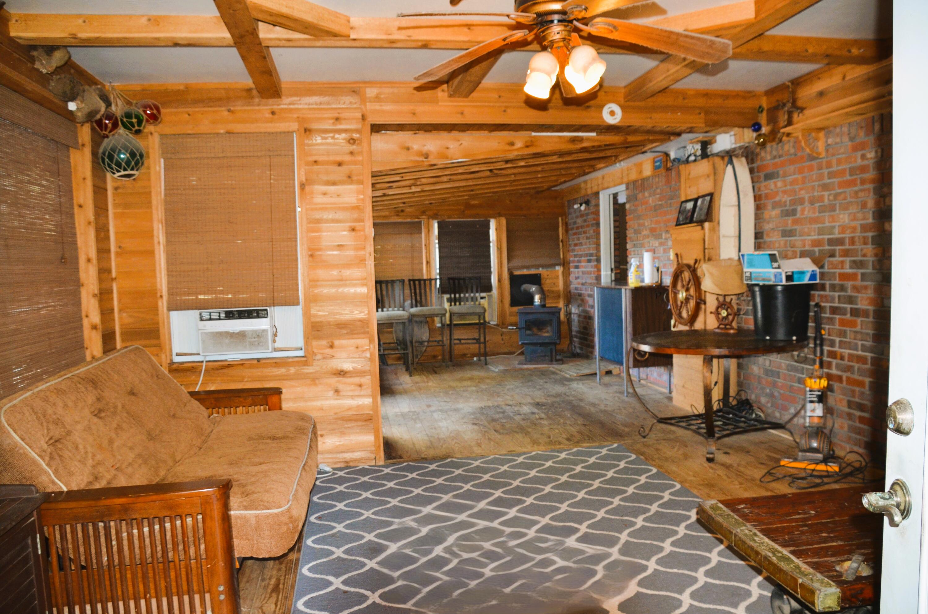 RESUB OF KELLYS ADD TO DESTIN - Residential