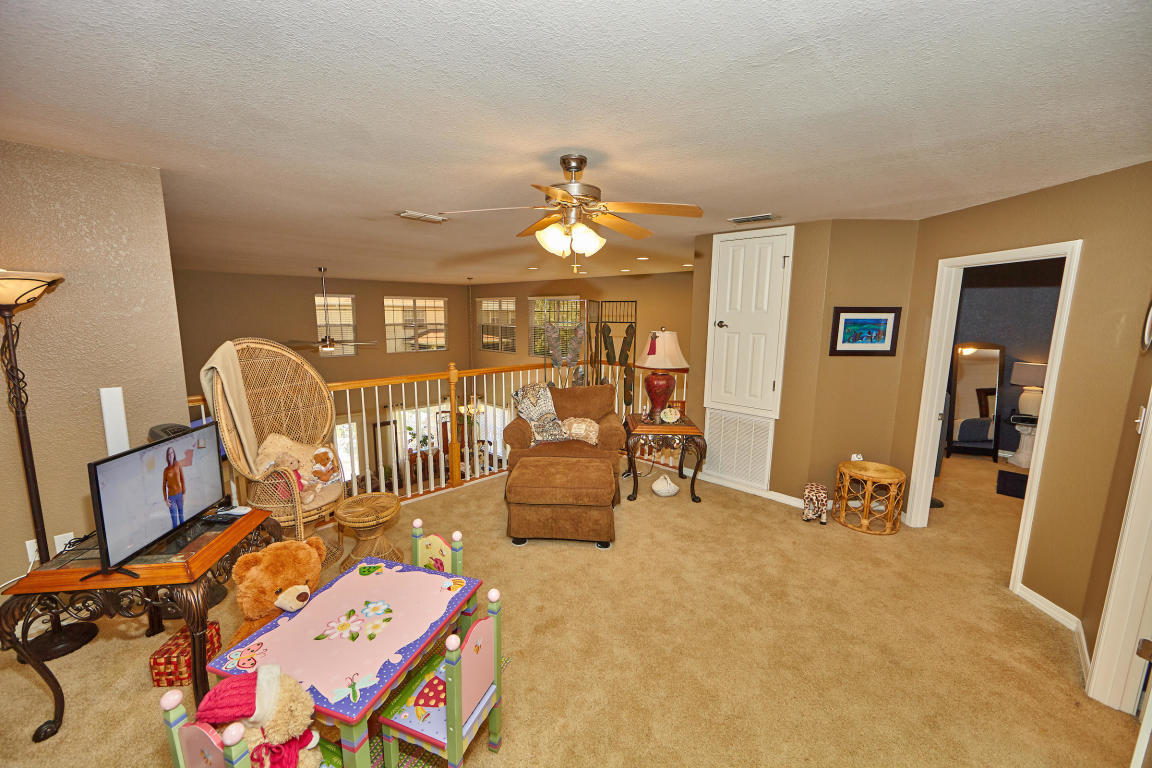 DRIFTWOOD ESTATES - Residential Lease