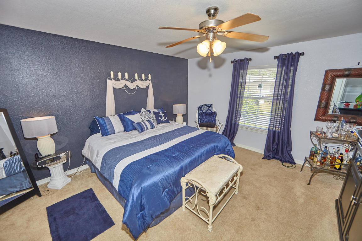 DRIFTWOOD ESTATES - Residential Lease