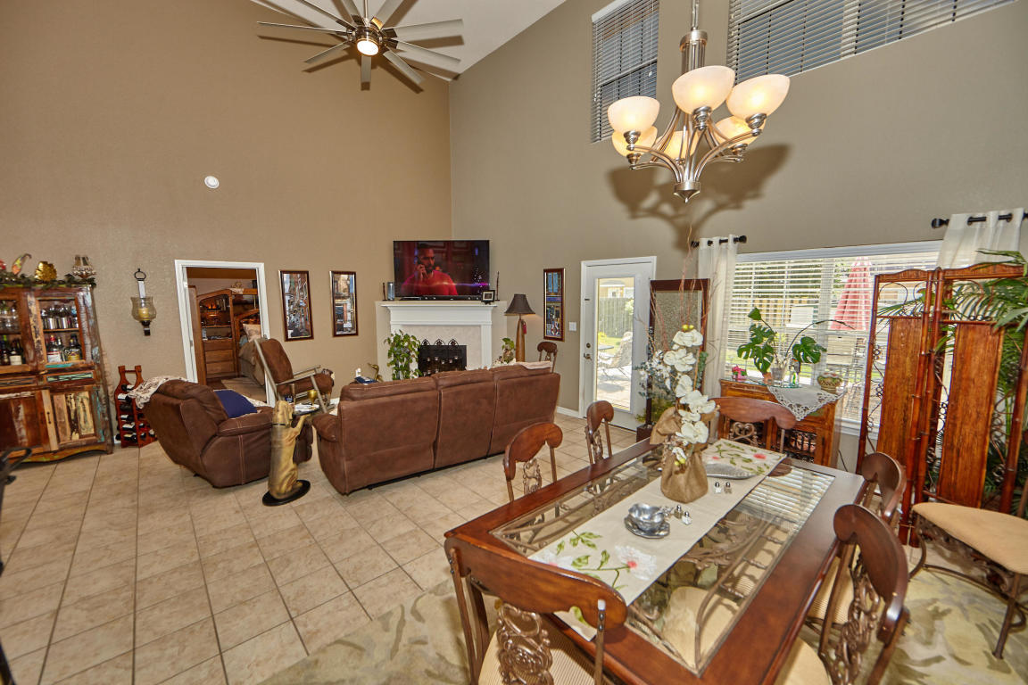 DRIFTWOOD ESTATES - Residential Lease