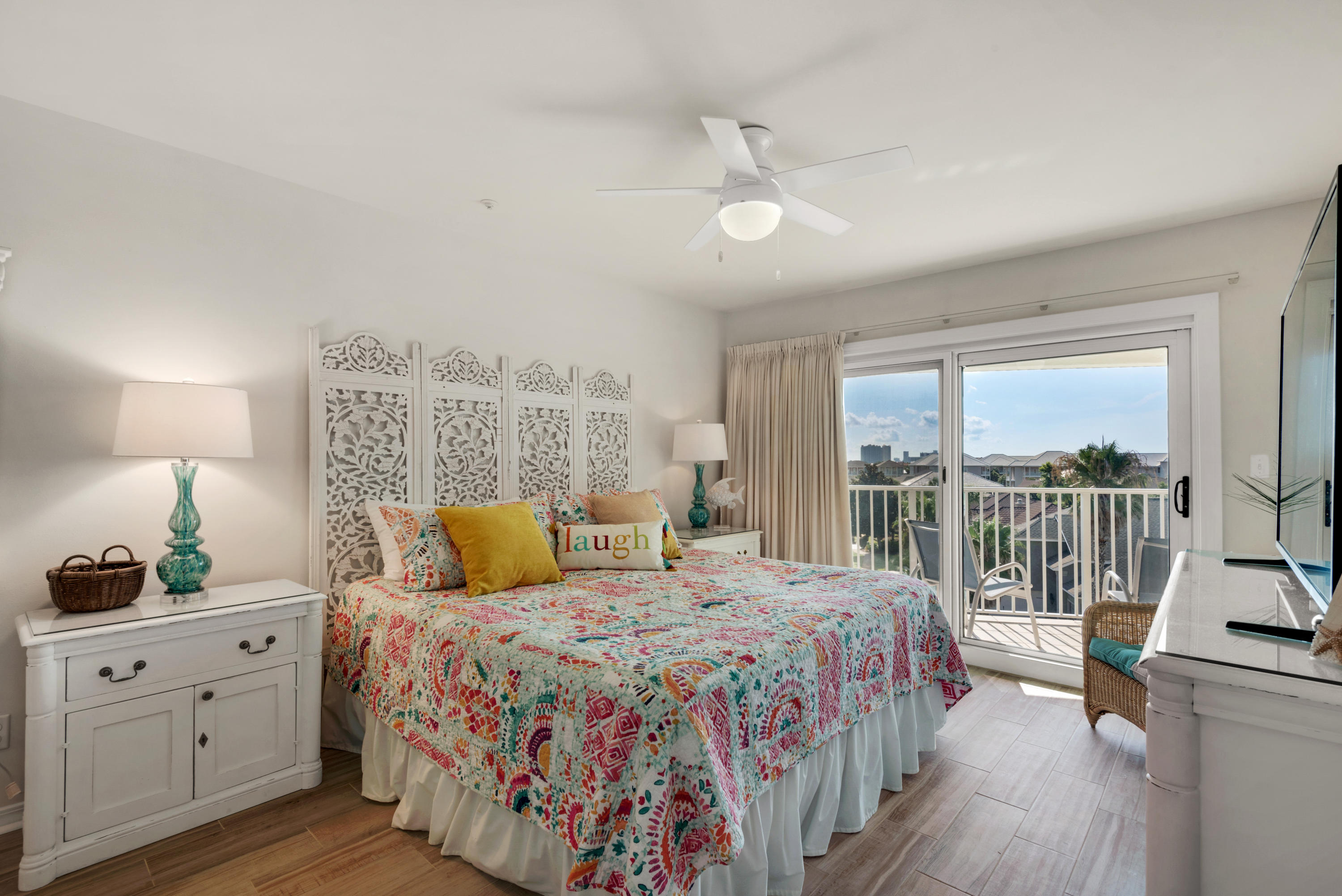 MARAVILLA CONDO - Residential