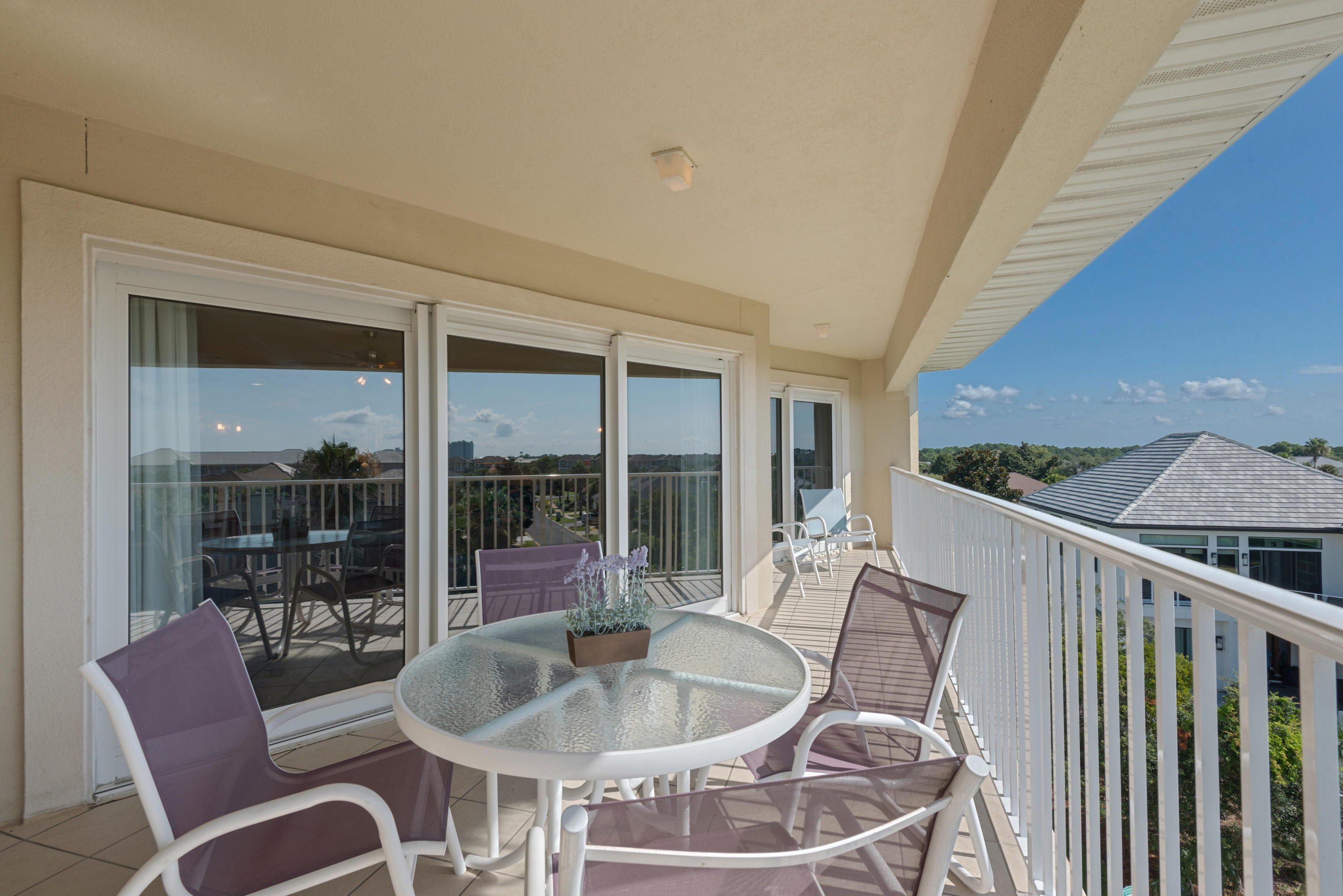 MARAVILLA CONDO - Residential