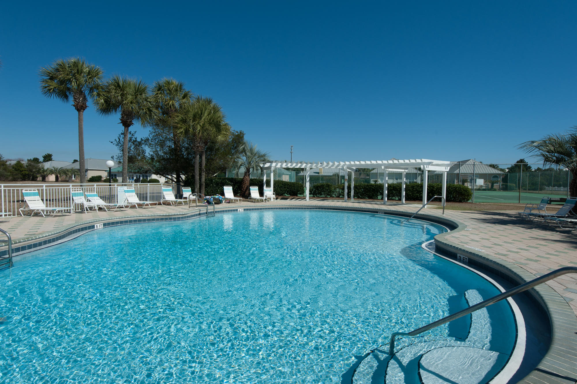 MARAVILLA CONDO - Residential