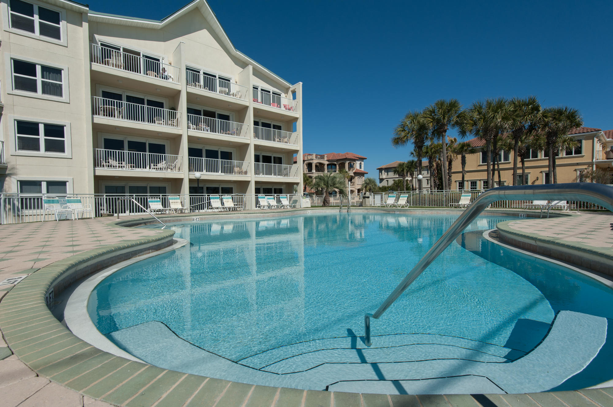 MARAVILLA CONDO - Residential