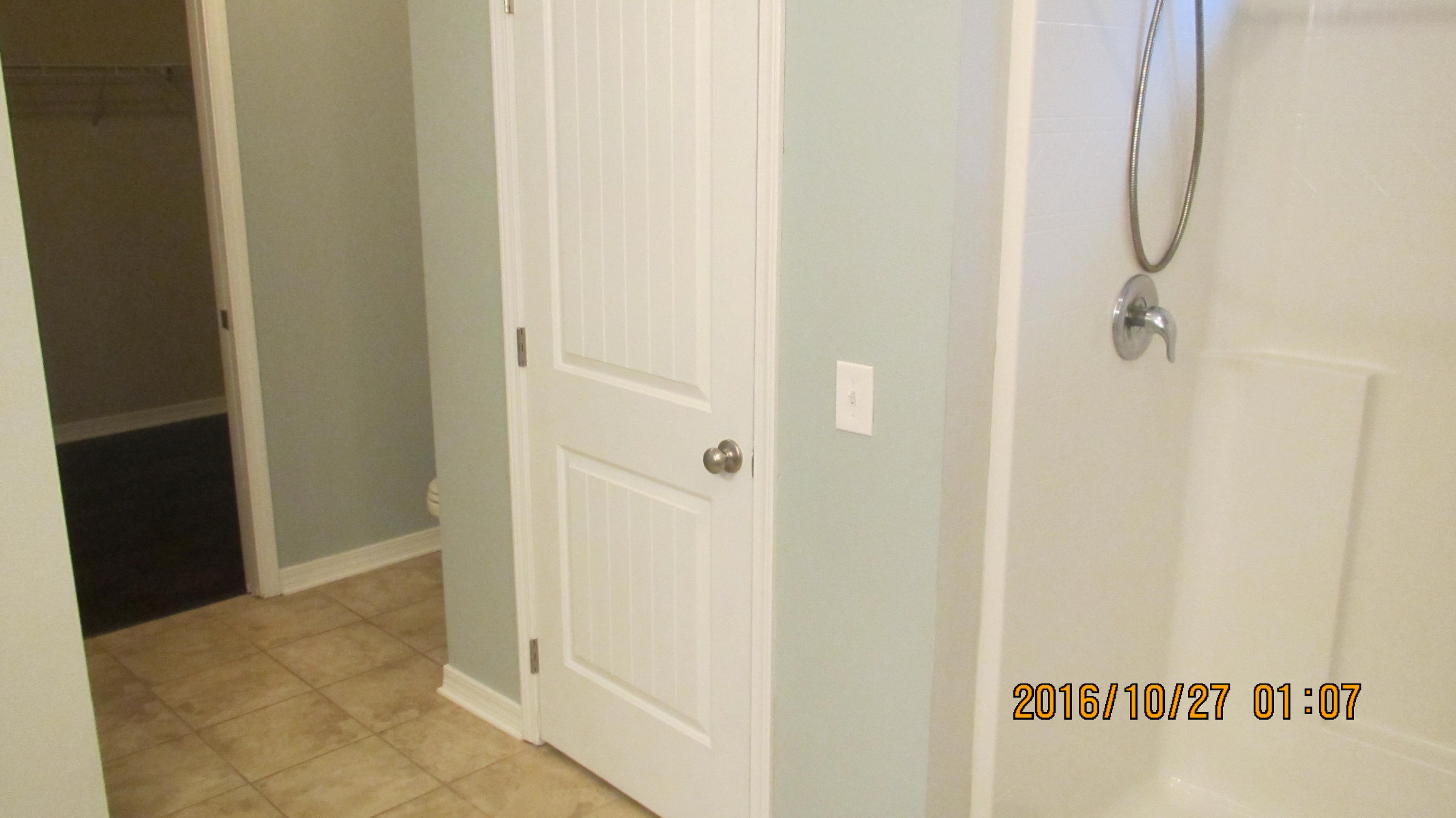 SOUNDSIDE MOORINGS - Residential Lease