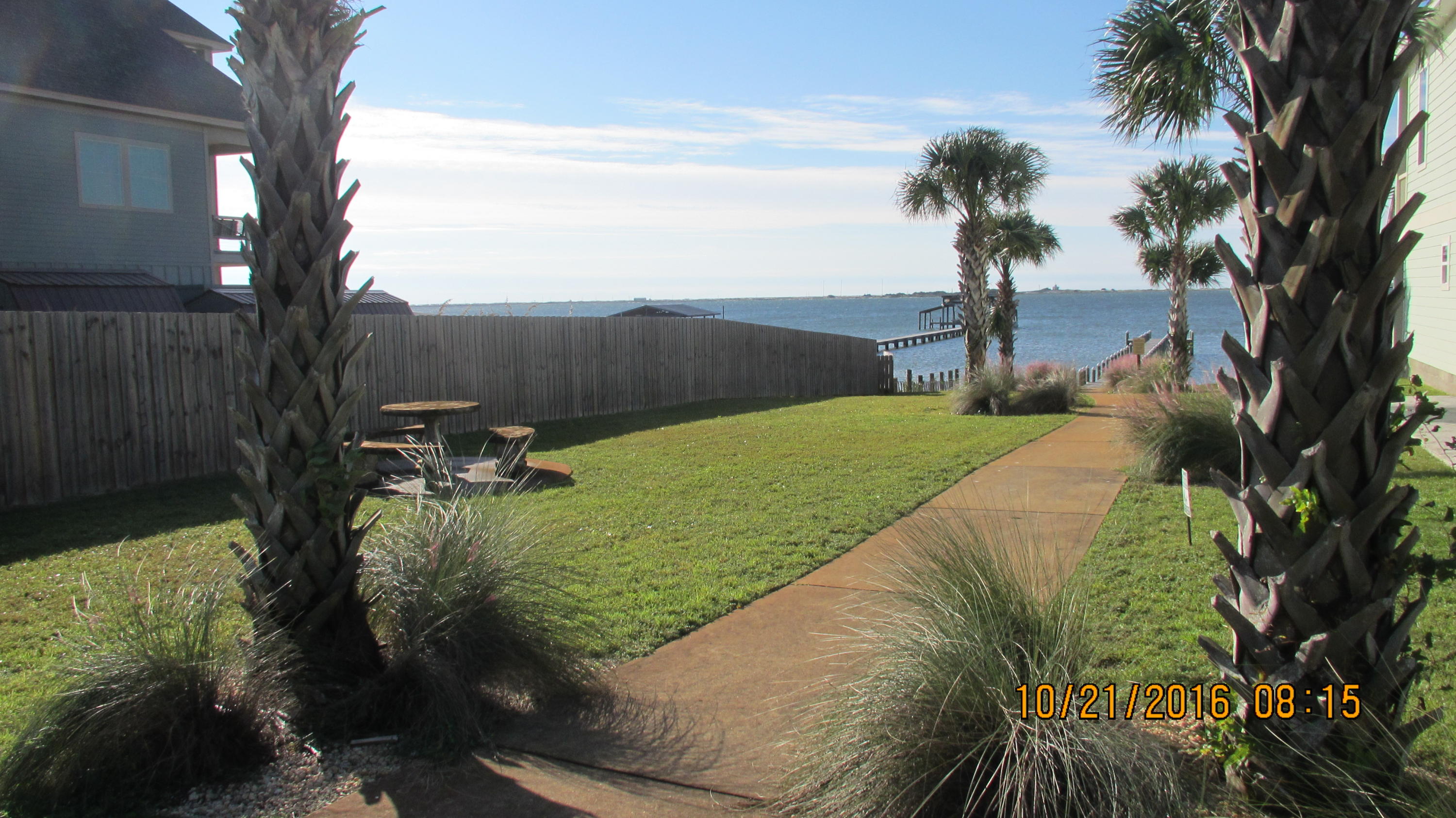 SOUNDSIDE MOORINGS - Residential Lease