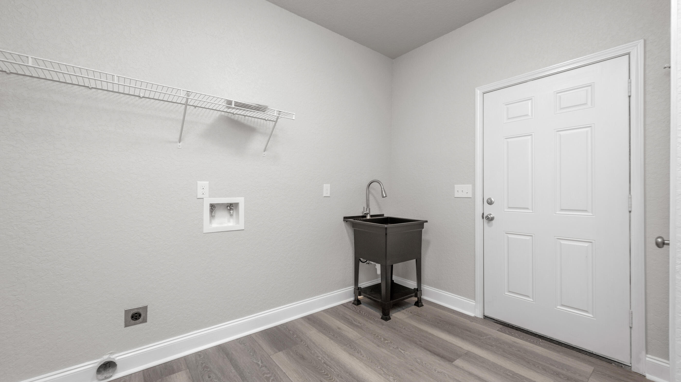 SEASHORE VILLAGE - Residential Lease