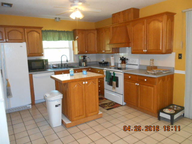 PORT DIXIE - Residential Lease