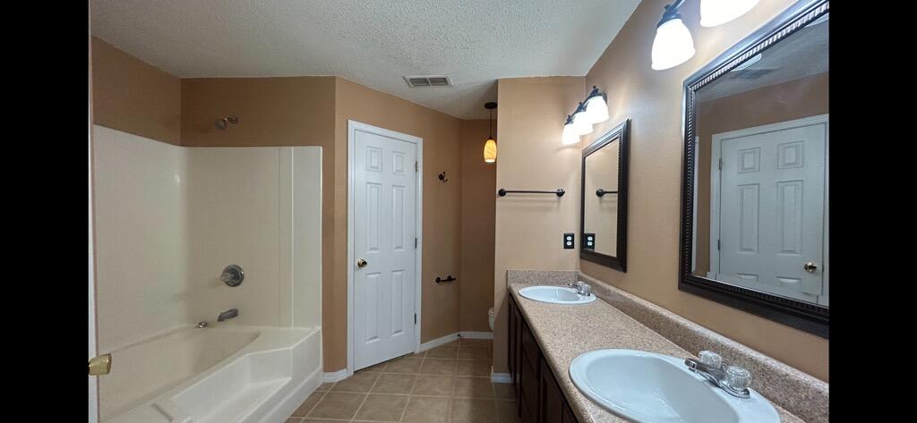 REDSTONE ESTATES - Residential Lease