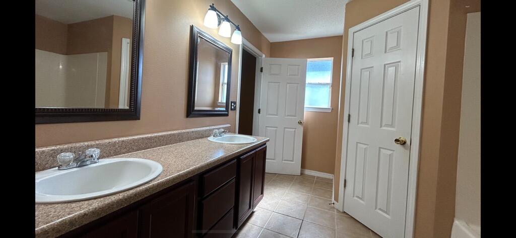 REDSTONE ESTATES - Residential Lease
