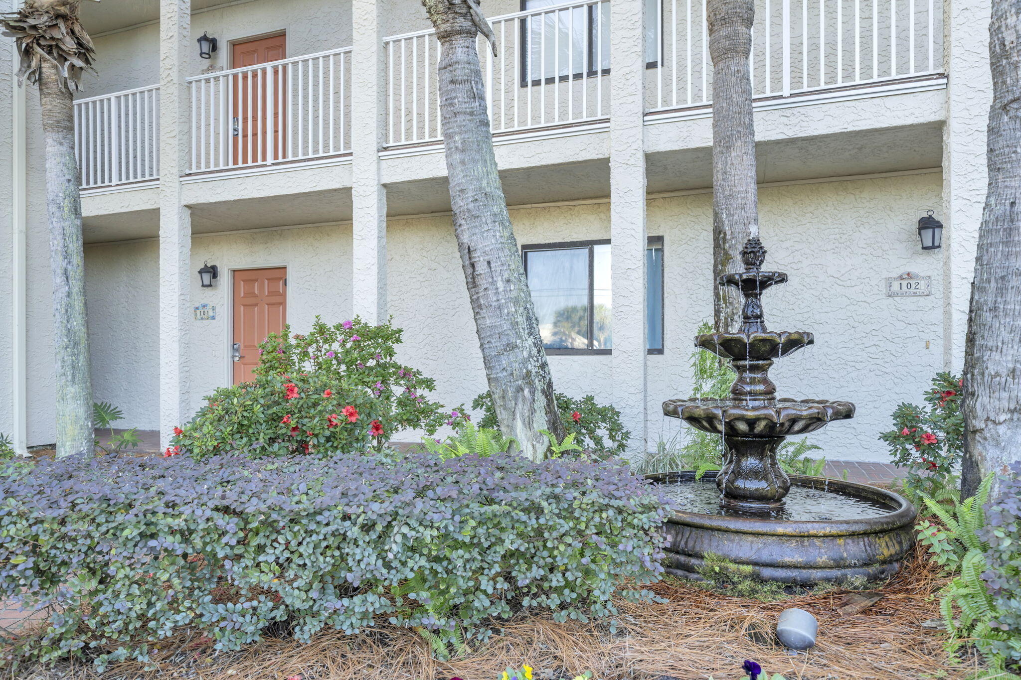 CAPISTRANO CONDO - Residential