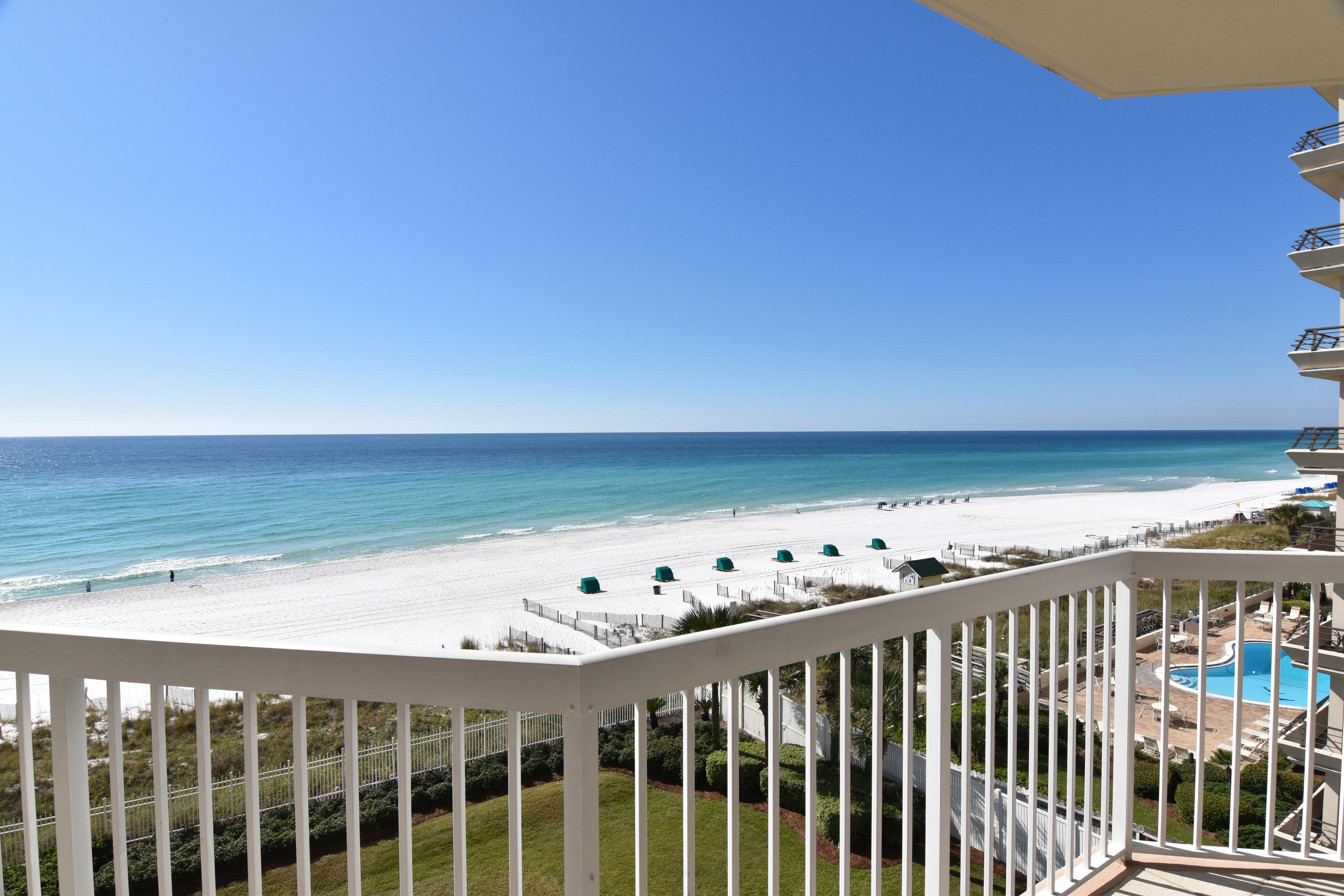 SILVER BEACH TOWERS - Residential