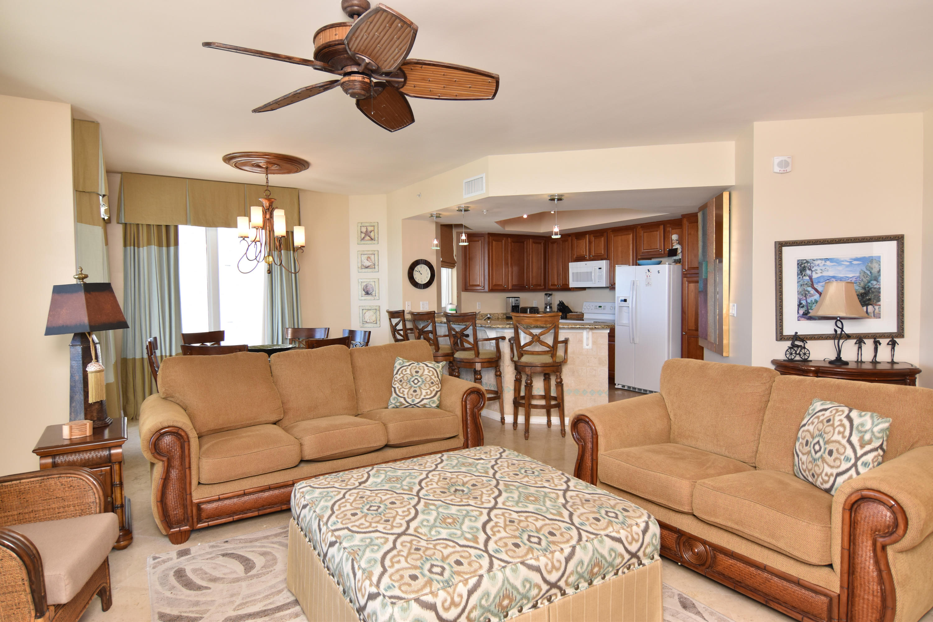 SILVER BEACH TOWERS - Residential