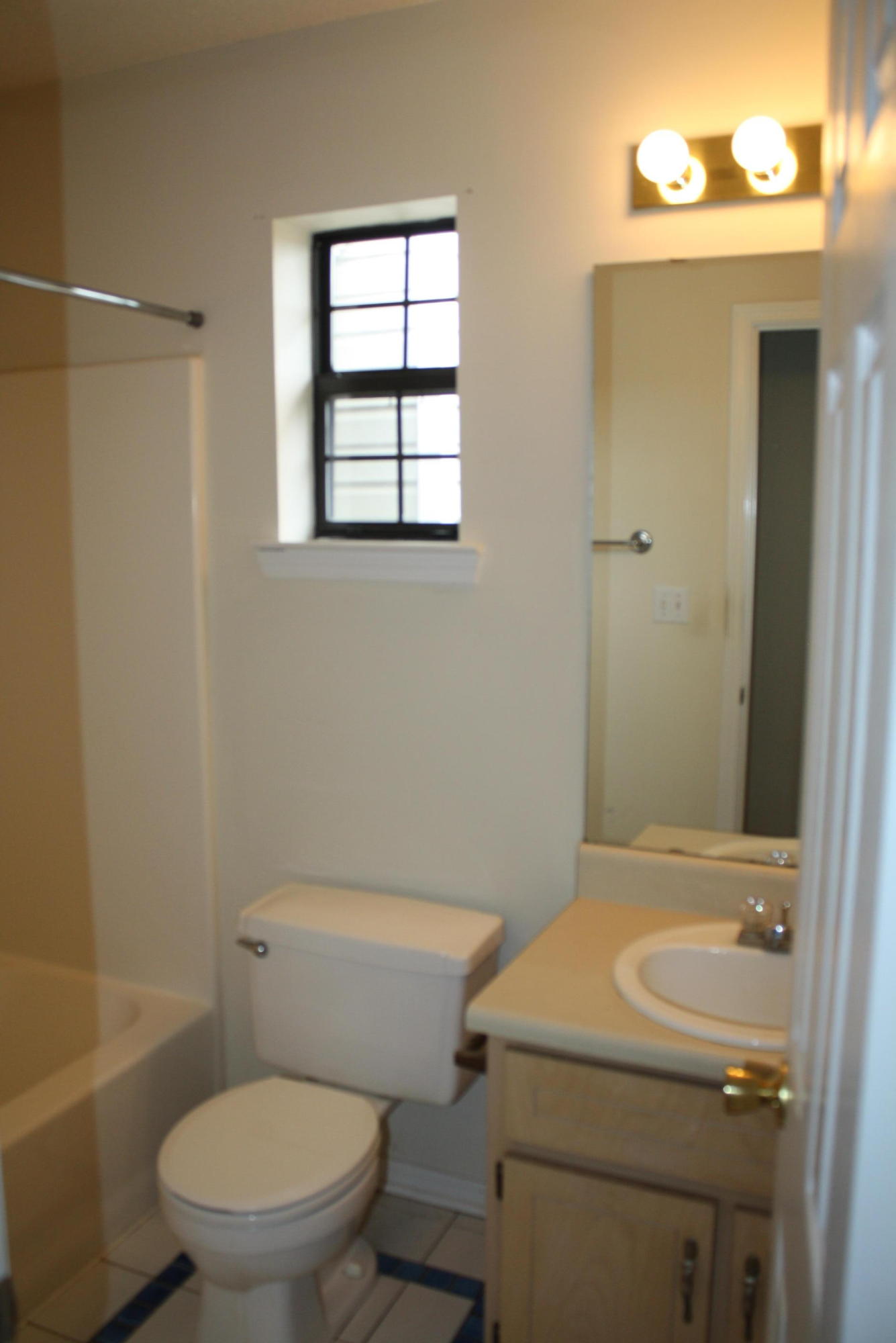 SOUTHWAY ESTATES 1ST ADDN - Residential Lease