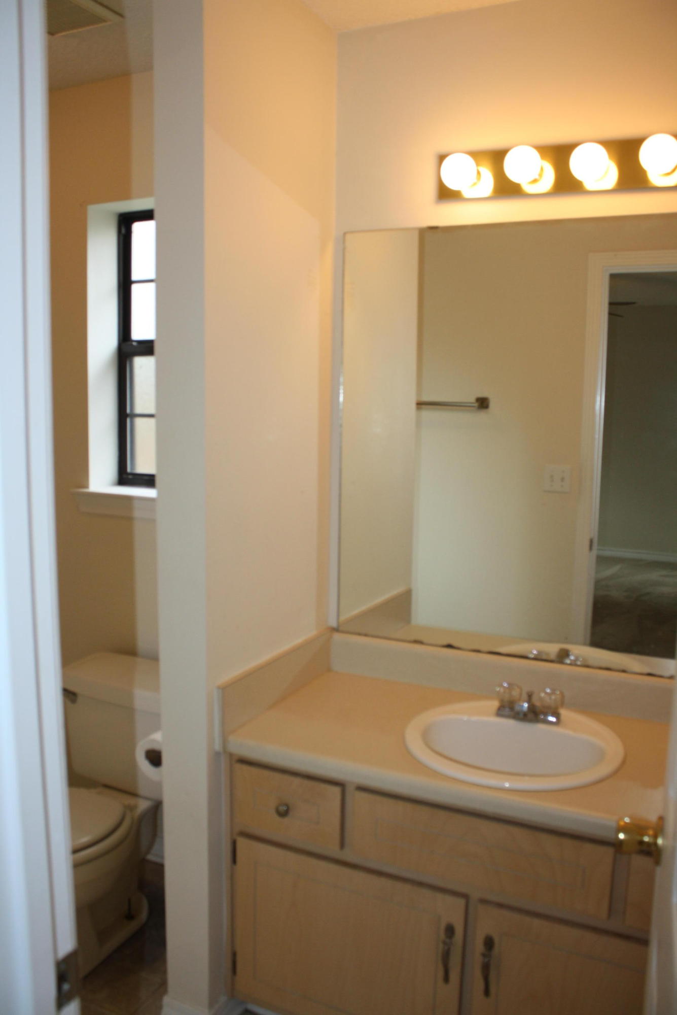 SOUTHWAY ESTATES 1ST ADDN - Residential Lease