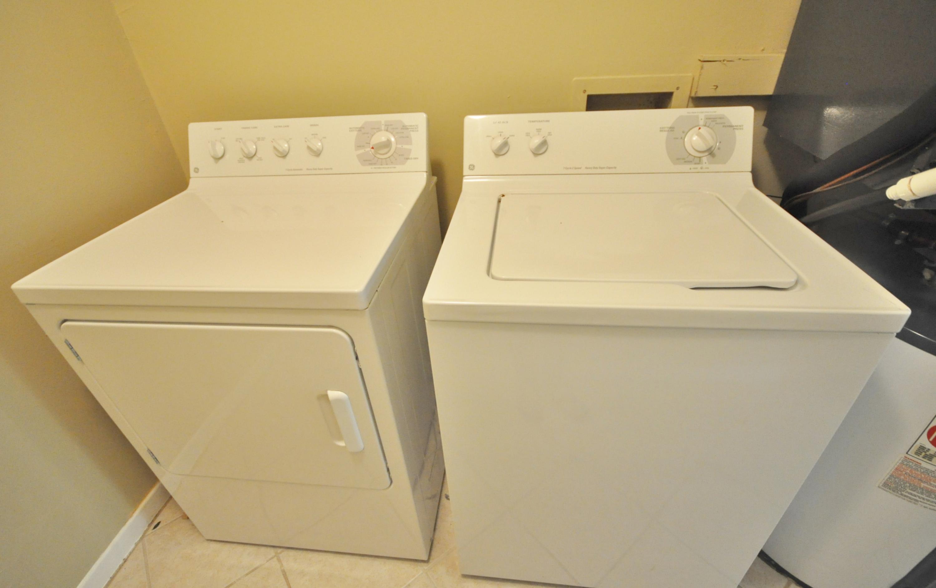 LINKSIDE VILLAGE UNIT 1 - Residential Lease