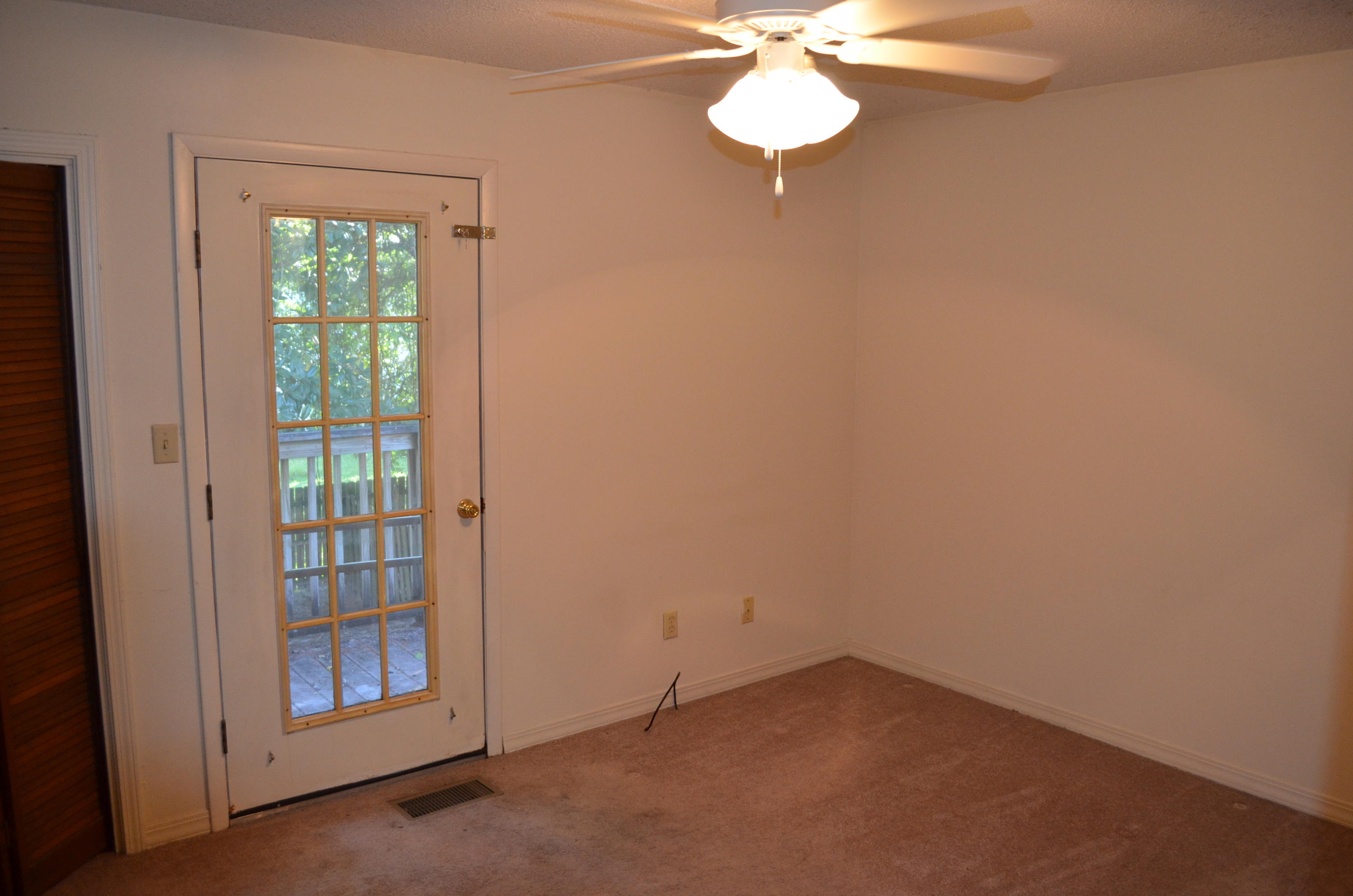 PARKVIEW ESTATES T/H - Residential Lease