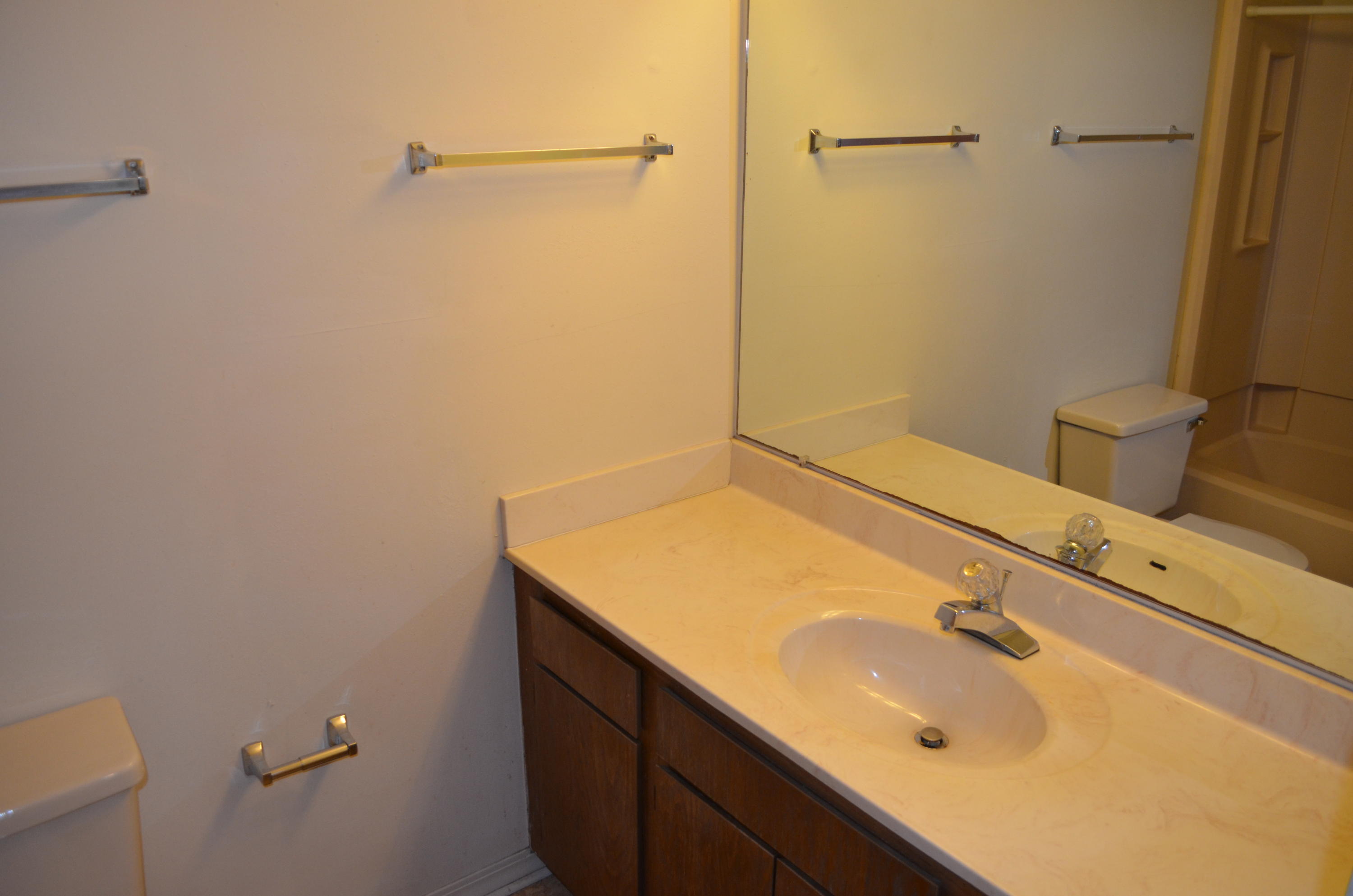 PARKVIEW ESTATES T/H - Residential Lease