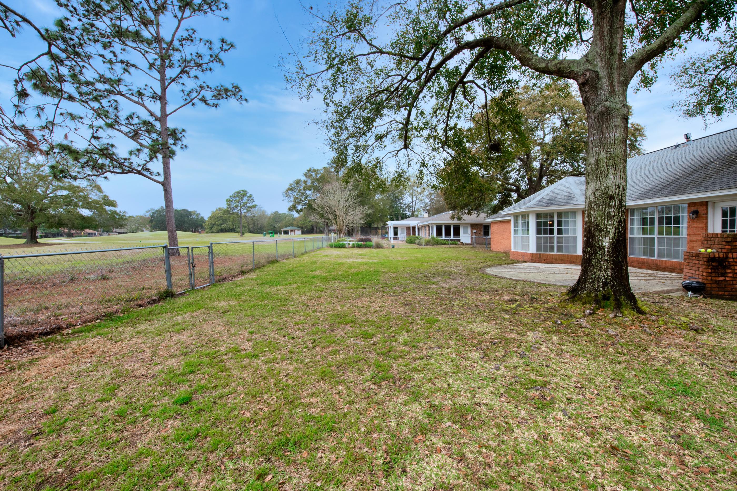 LAKE LORRAINE ESTATES - Residential