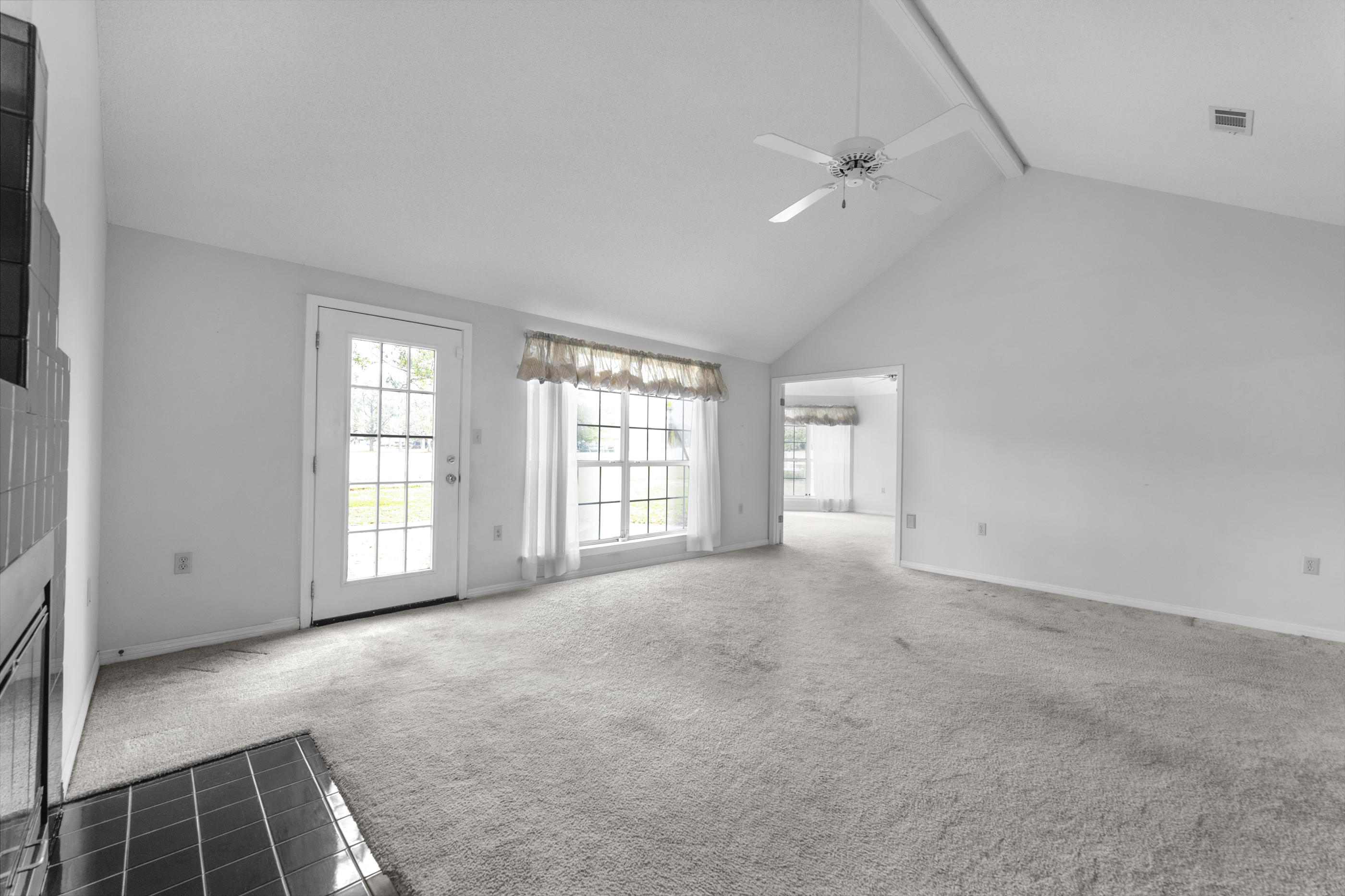 LAKE LORRAINE ESTATES - Residential