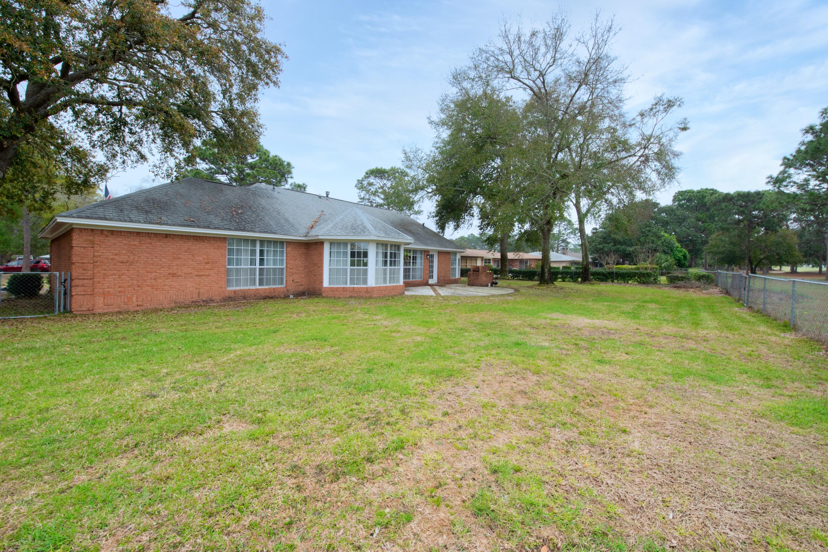 LAKE LORRAINE ESTATES - Residential